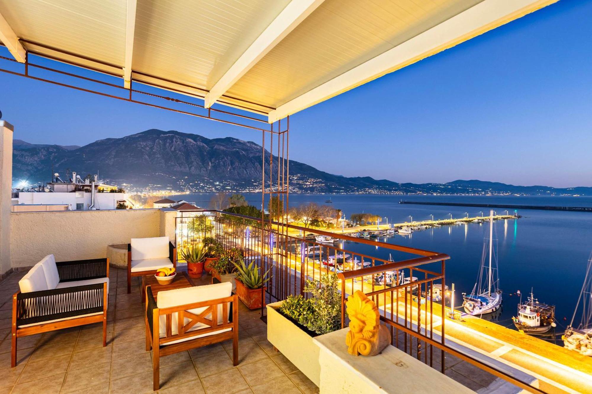 Apartment Beachfront Sunny Penthouse - Seabliss