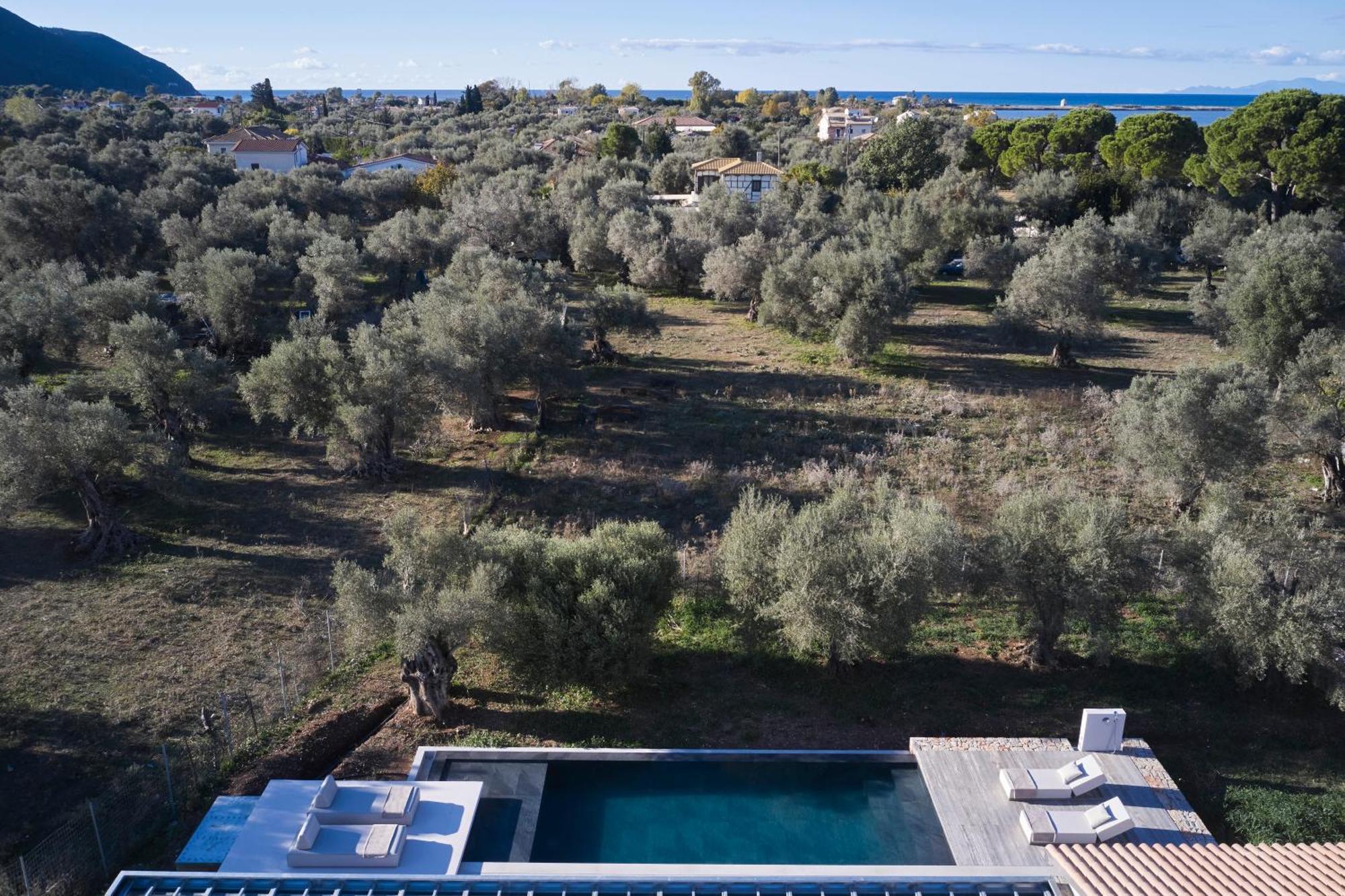 Noero Villa *