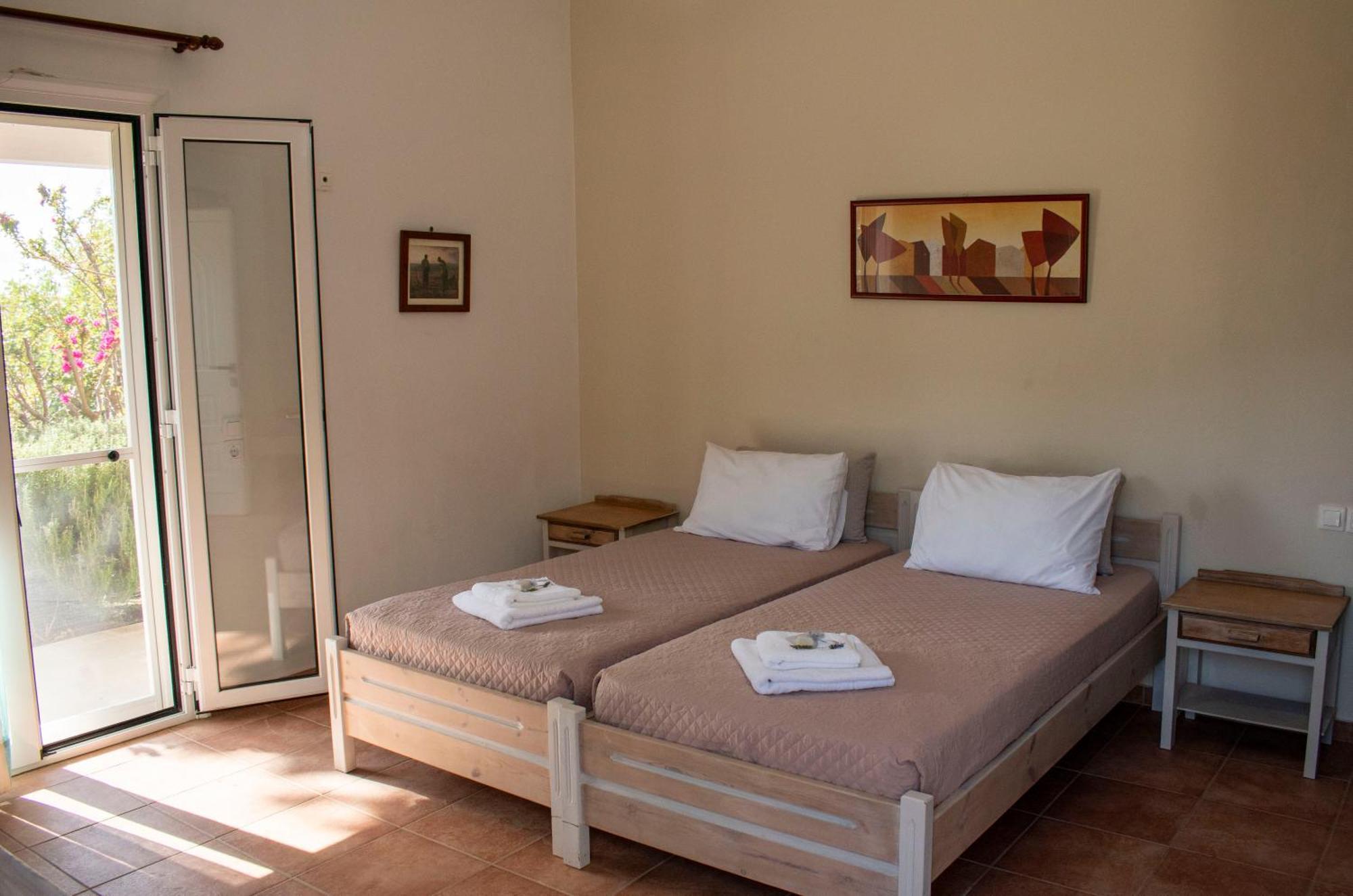 Voukelari Guest house *