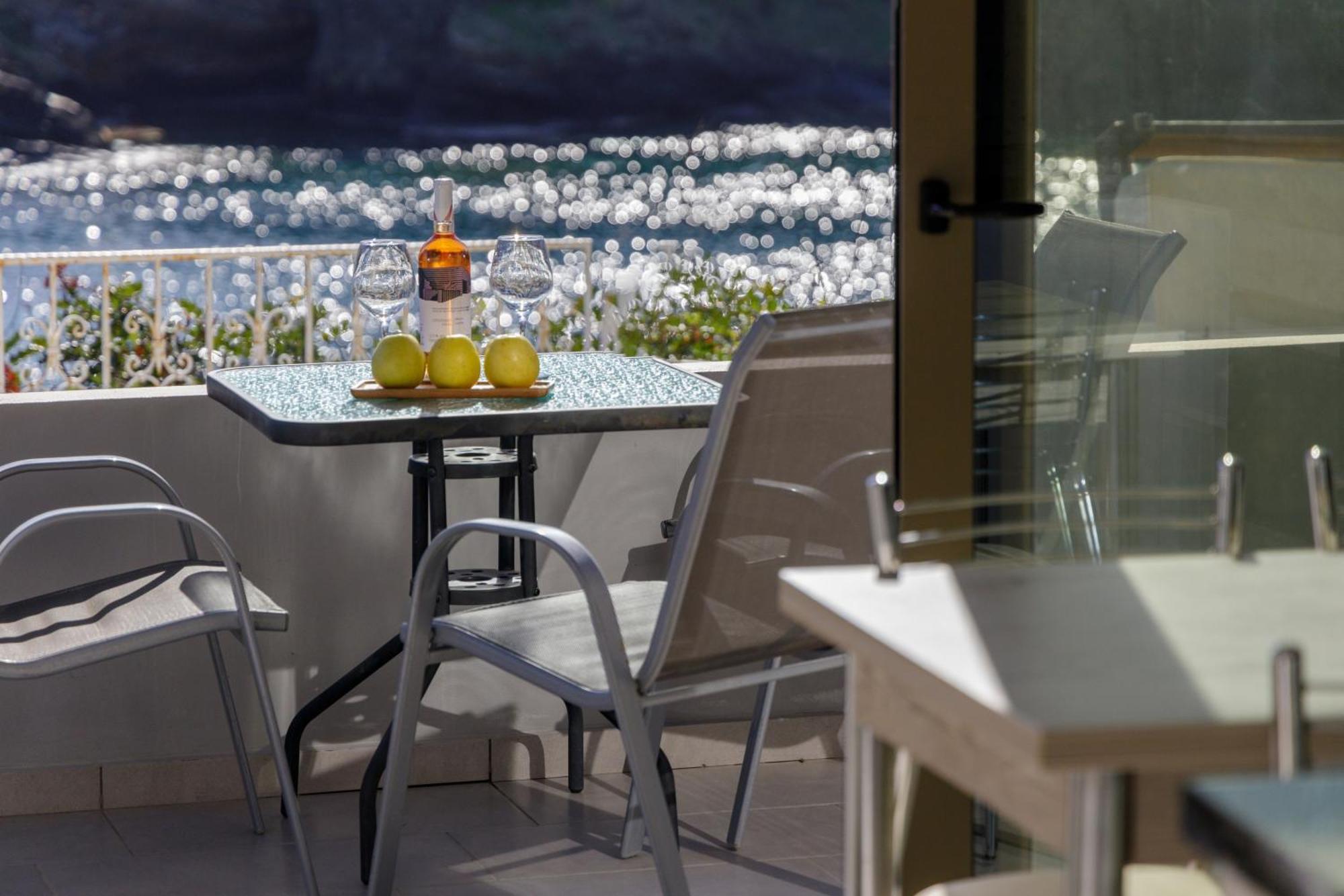 Apartment Maria Sea View By Estia