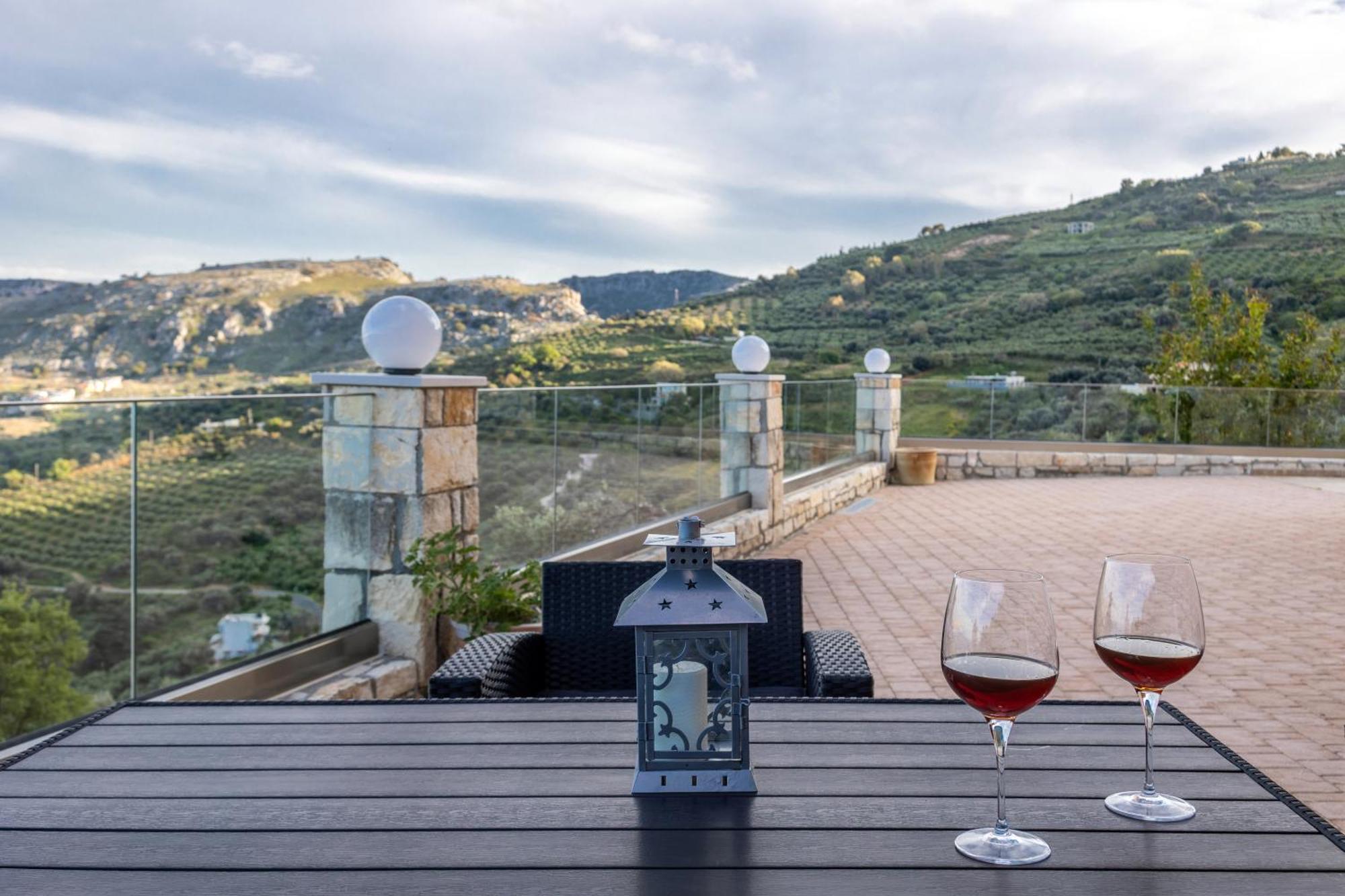 Nami _privatepool_ Seaview Palaiokastro (Crete)