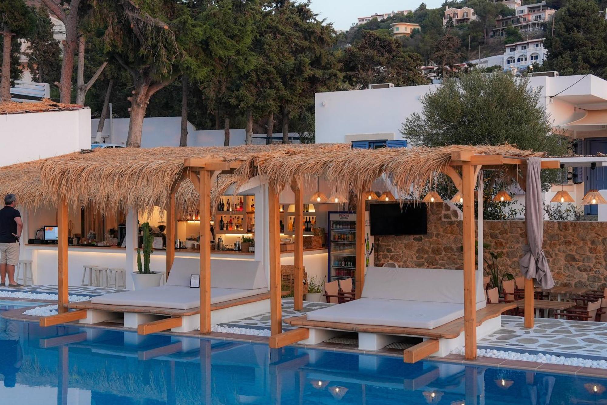 Spongia & Hotel Myrties