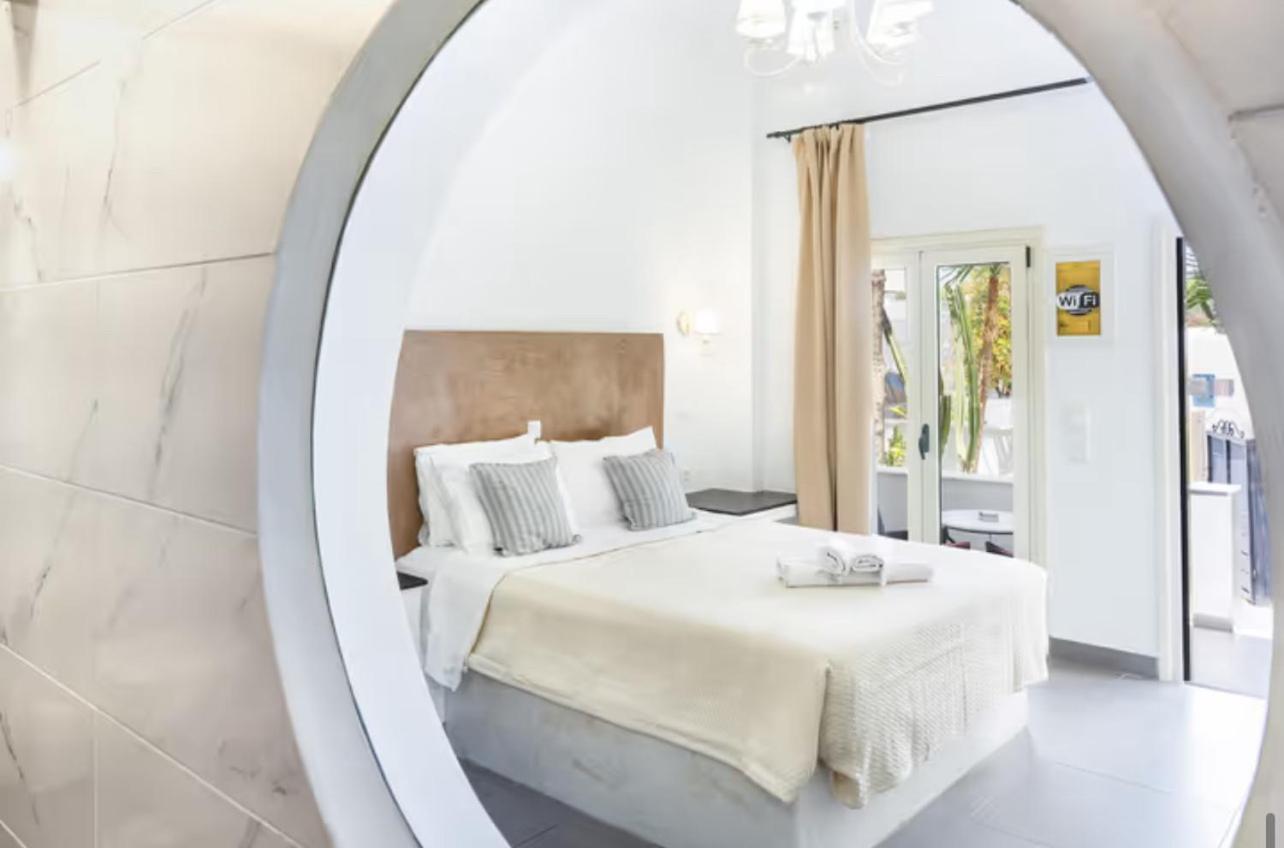 Danae Hotel Fira (Santorini)