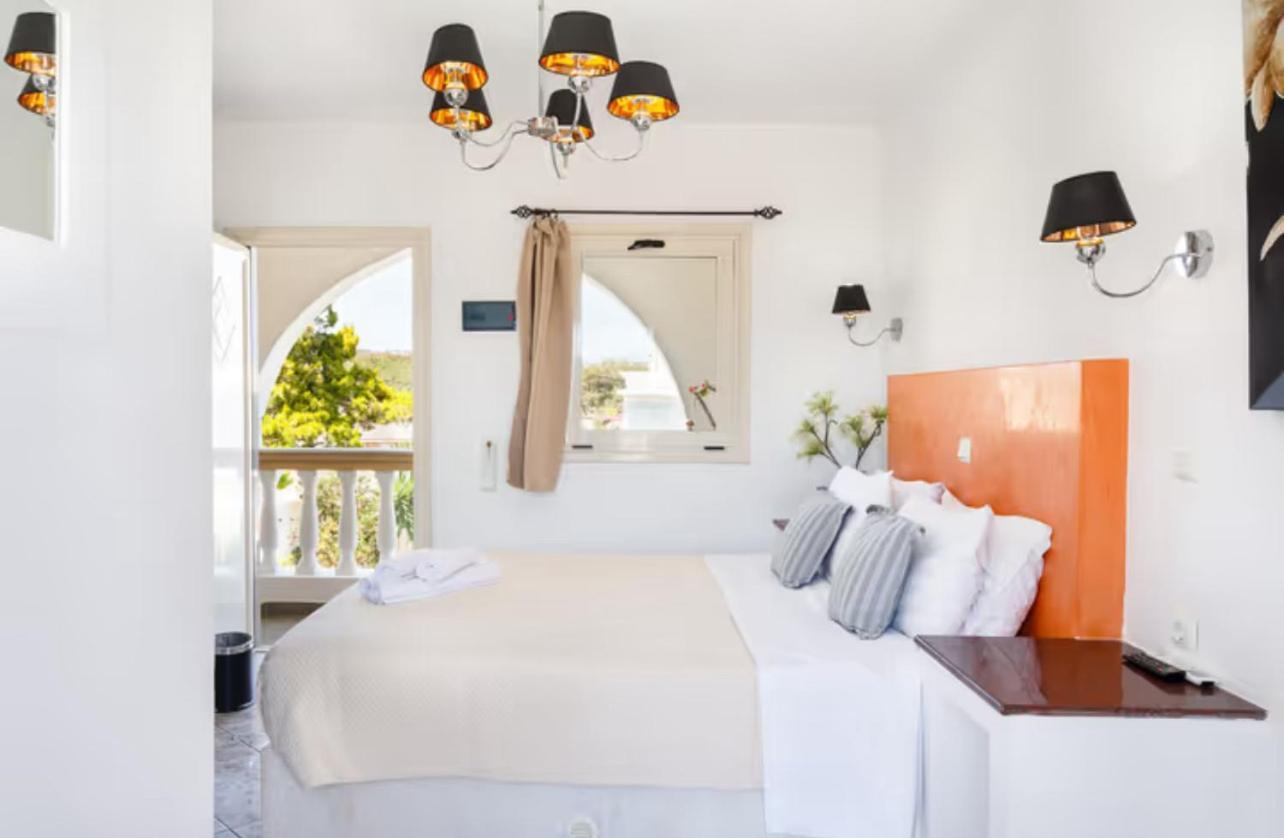 Hotel Danae Fira (Santorini)