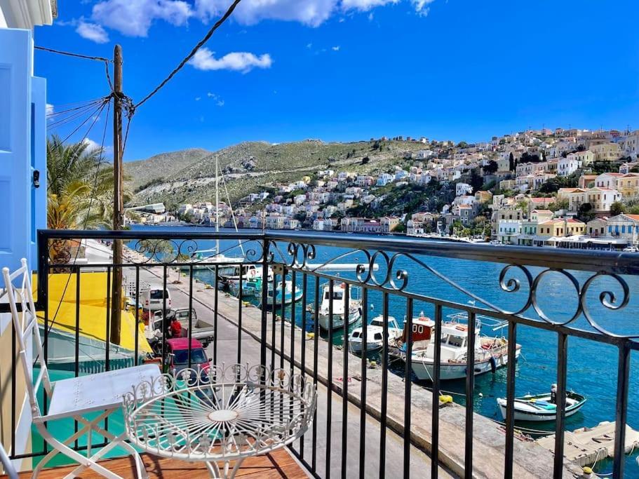 Apartment Nikolakis, Seafront- Harbor View Symi