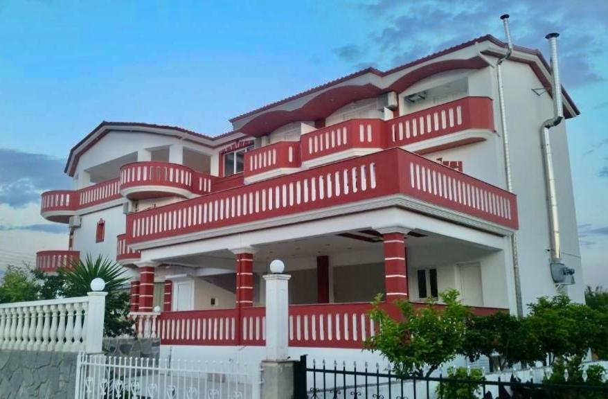 Alexandros Hotel