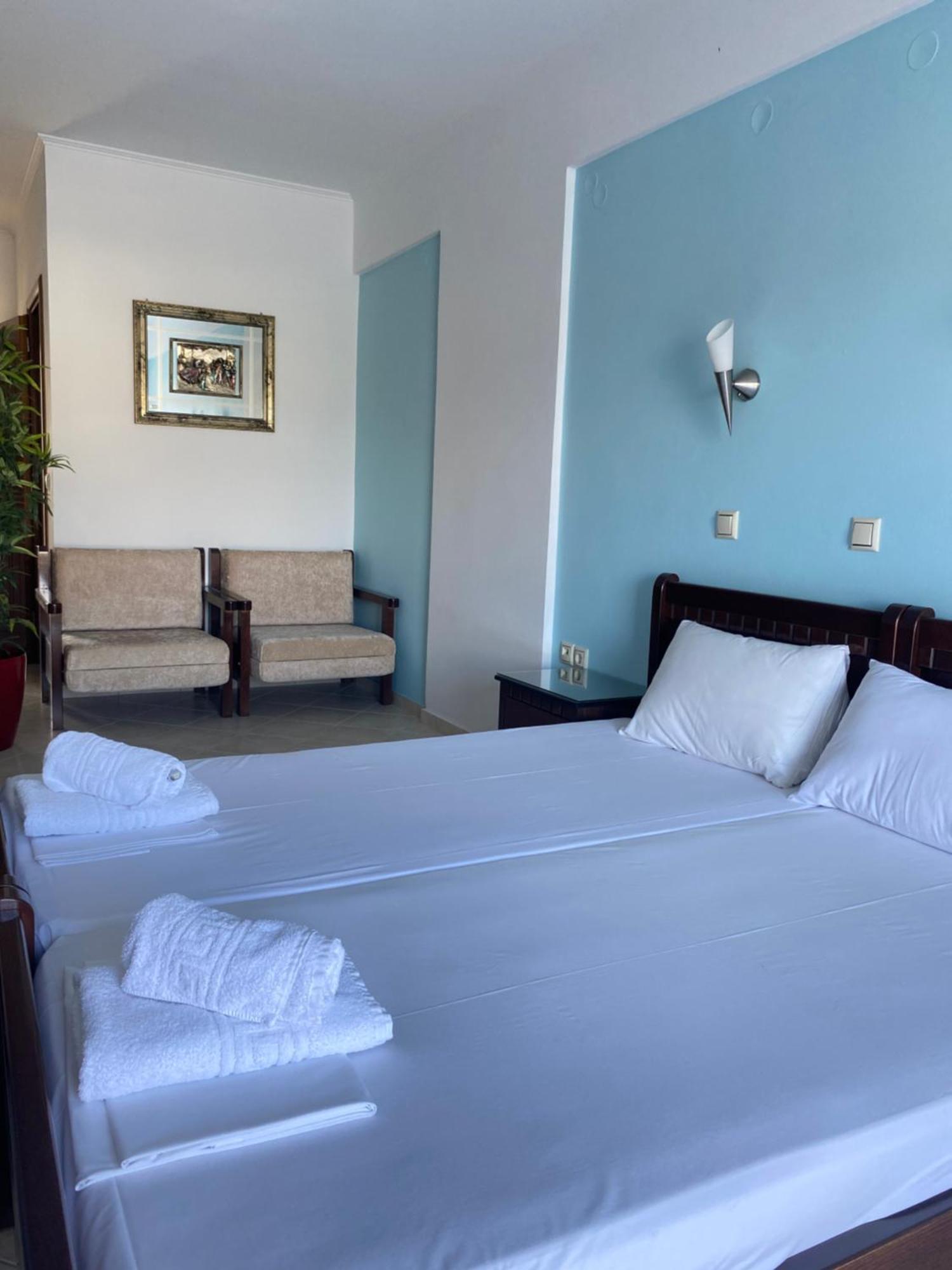 Alexandros Hotel 3*