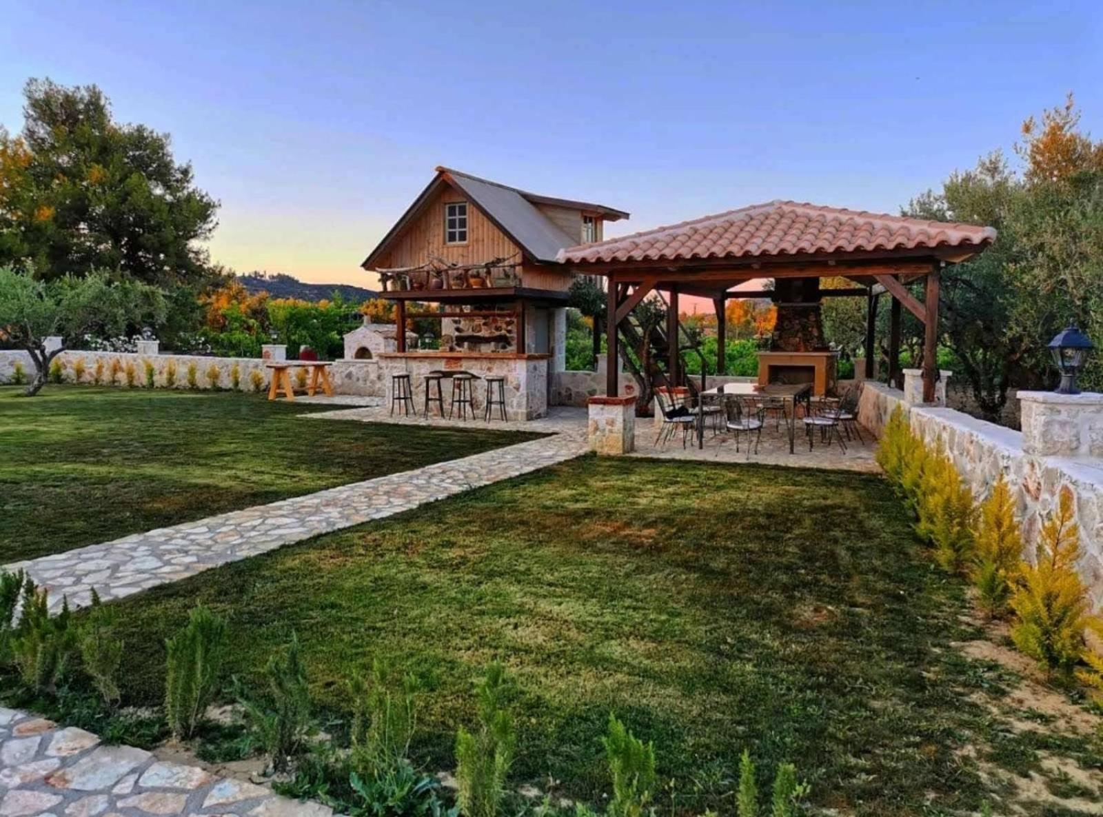 Agro Art Boutique & Luxury - Two Art With Pools, Unique Decors, And A Treehouse Option Villa *