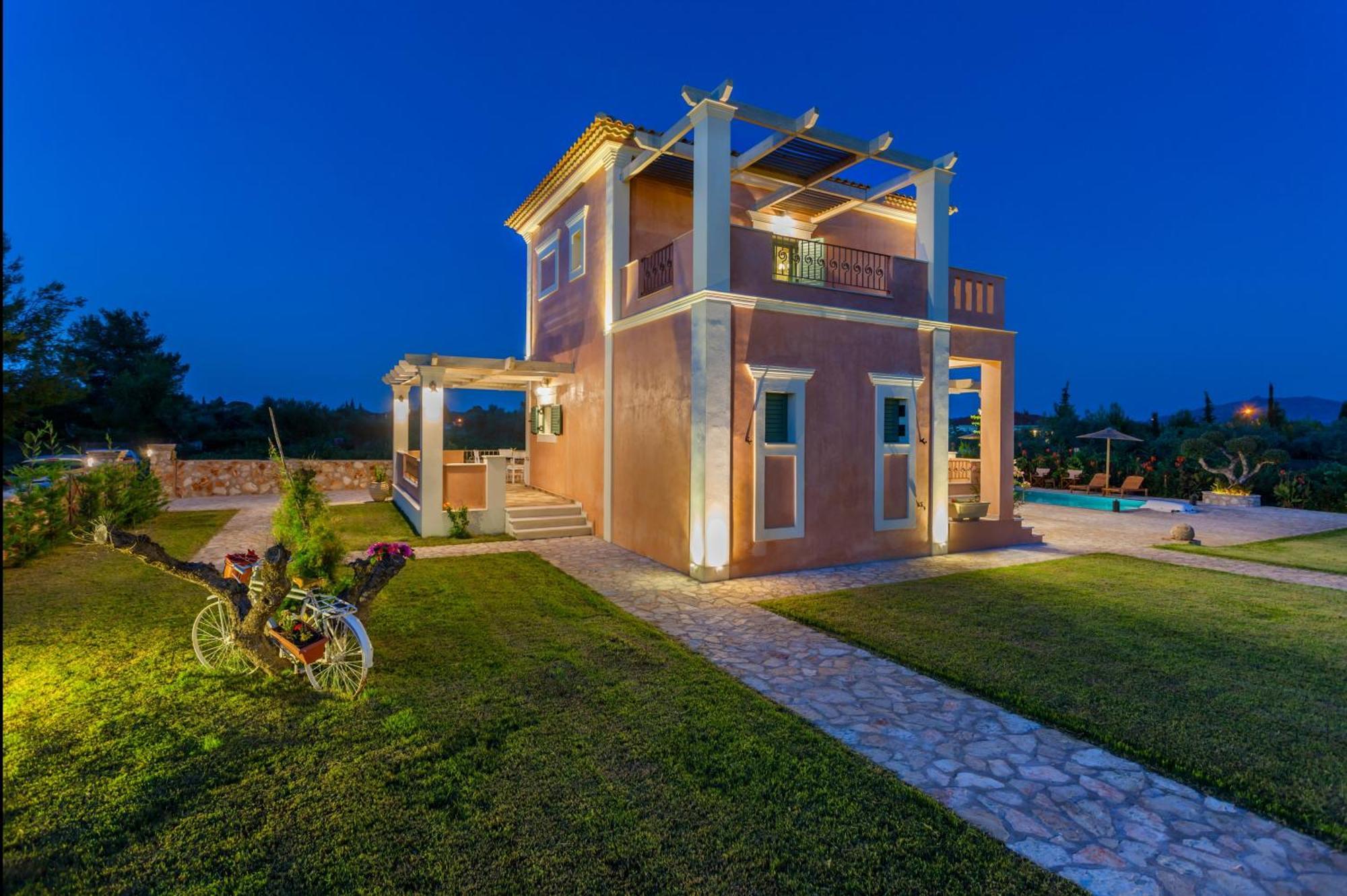 Agro Art Boutique & Luxury - Two Art With Pools, Unique Decors, And A Treehouse Option *