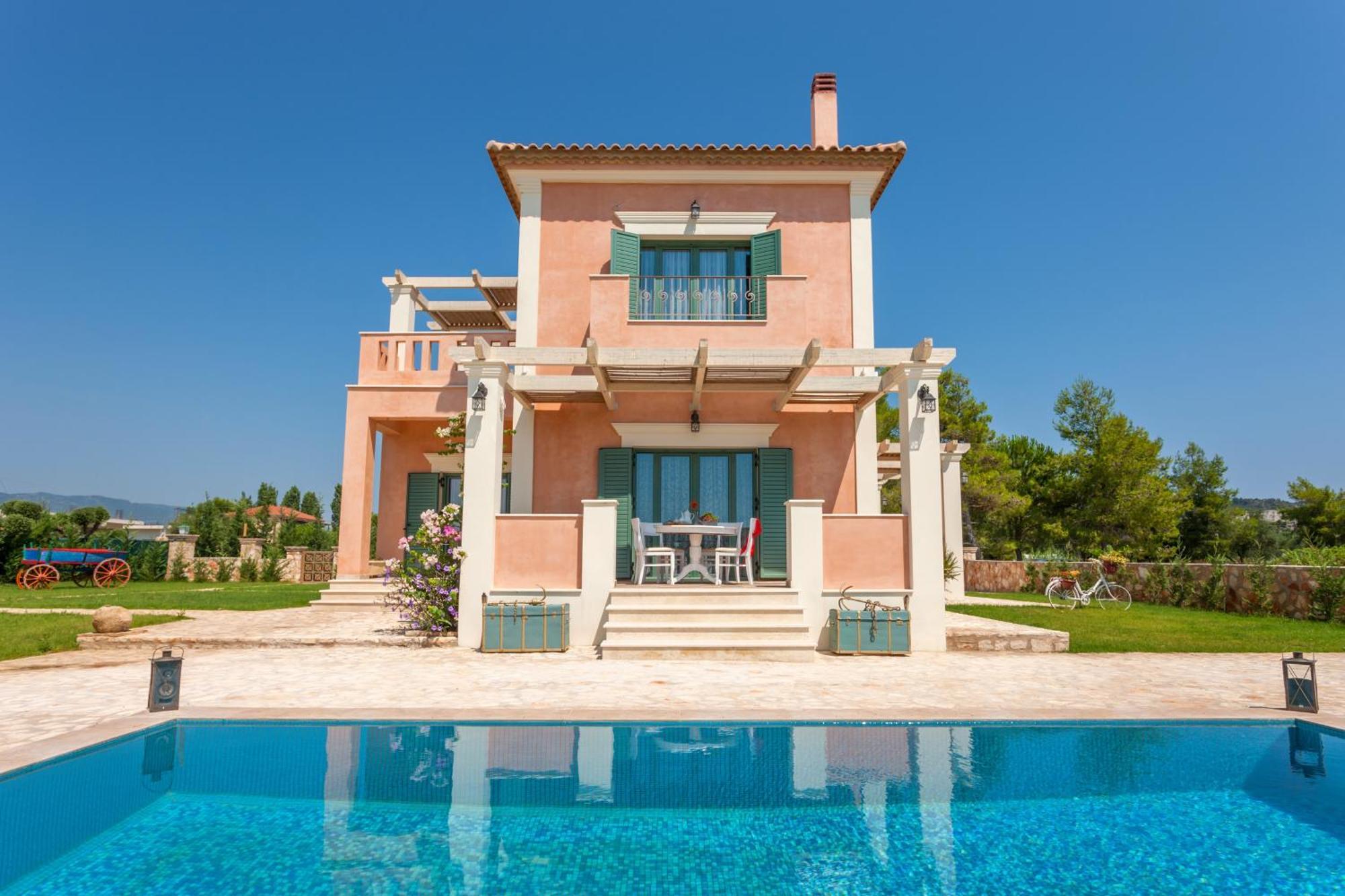 Villa Agro Art Boutique & Luxury - Two Art With Pools, Unique Decors, And A Treehouse Option *
