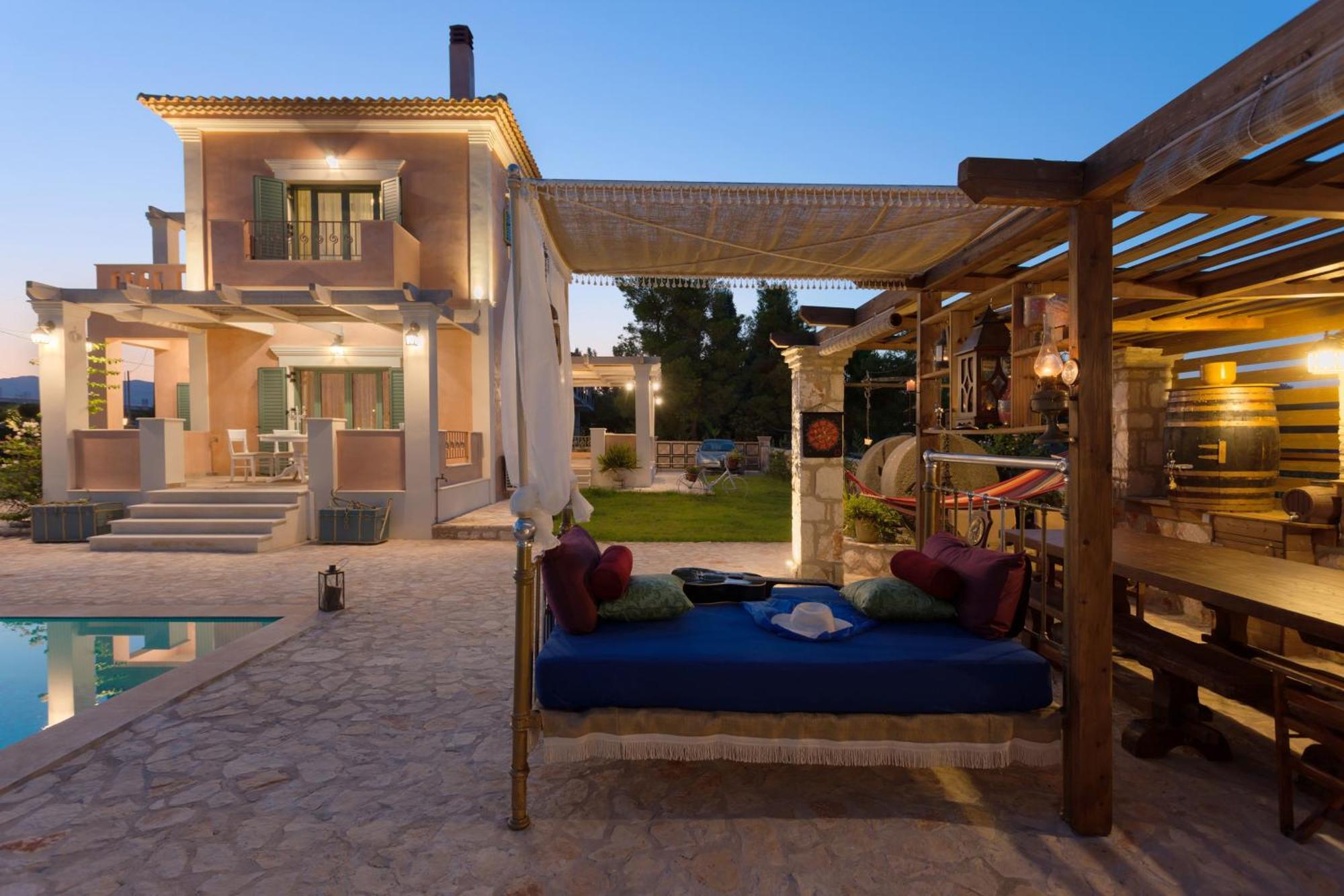 Agro Art Boutique & Luxury - Two Art With Pools, Unique Decors, And A Treehouse Option Vanato