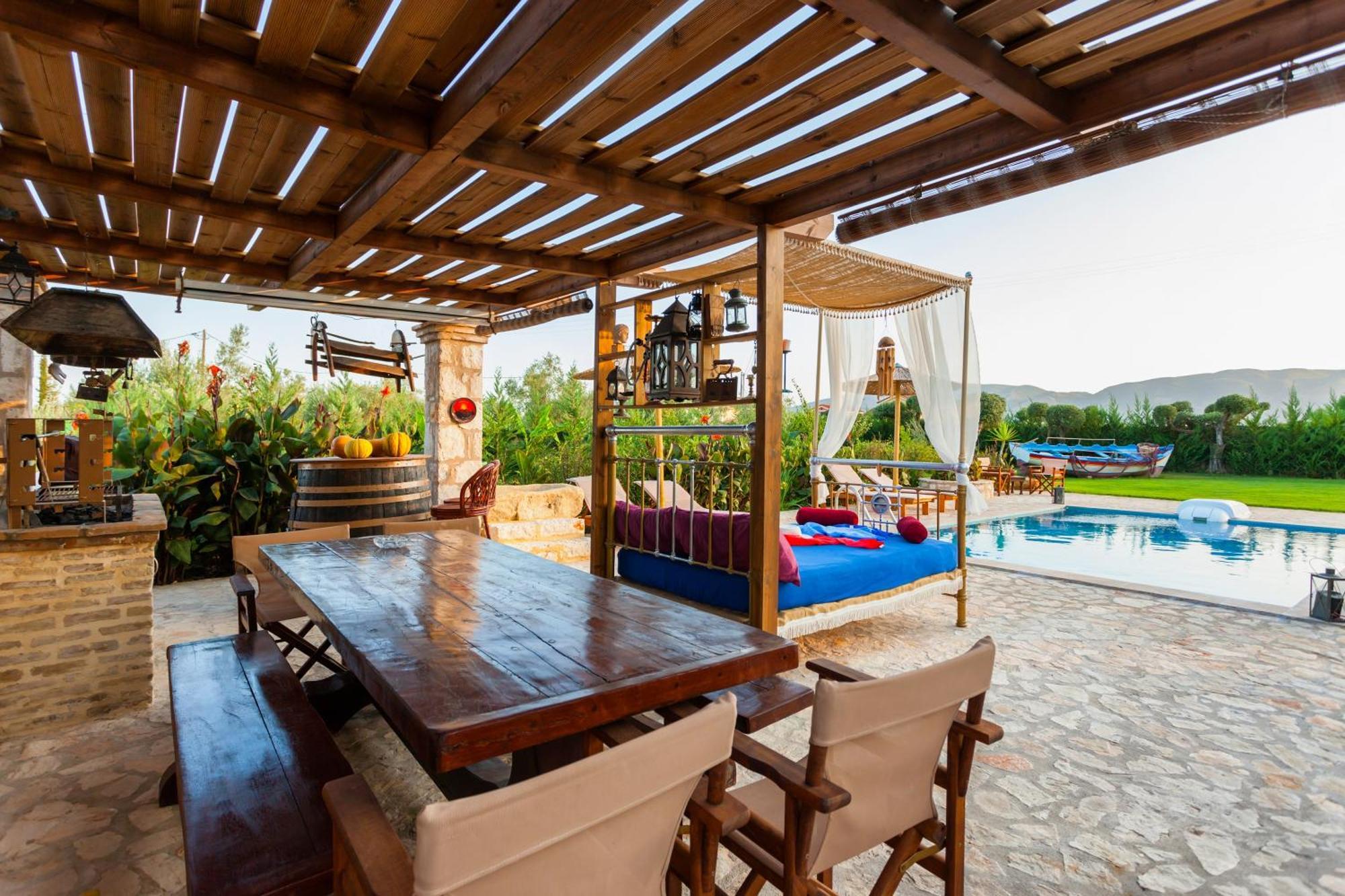 Agro Art Boutique & Luxury - Two Art With Pools, Unique Decors, And A Treehouse Option *