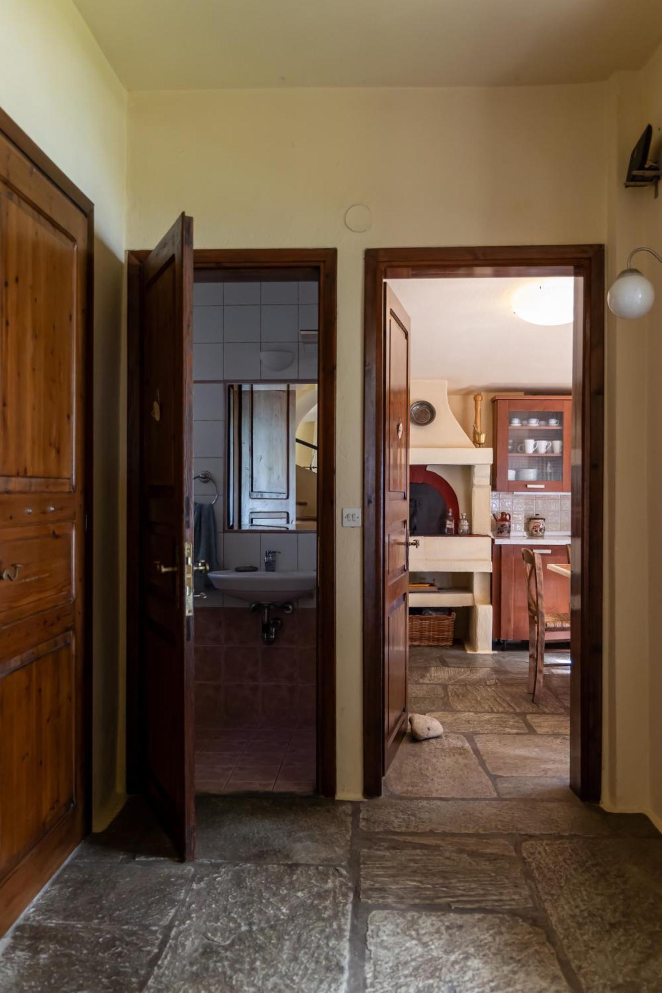 Holiday home Halkiddiki-kassandra-mola Kalyva Traditional House In Front Of The Sea