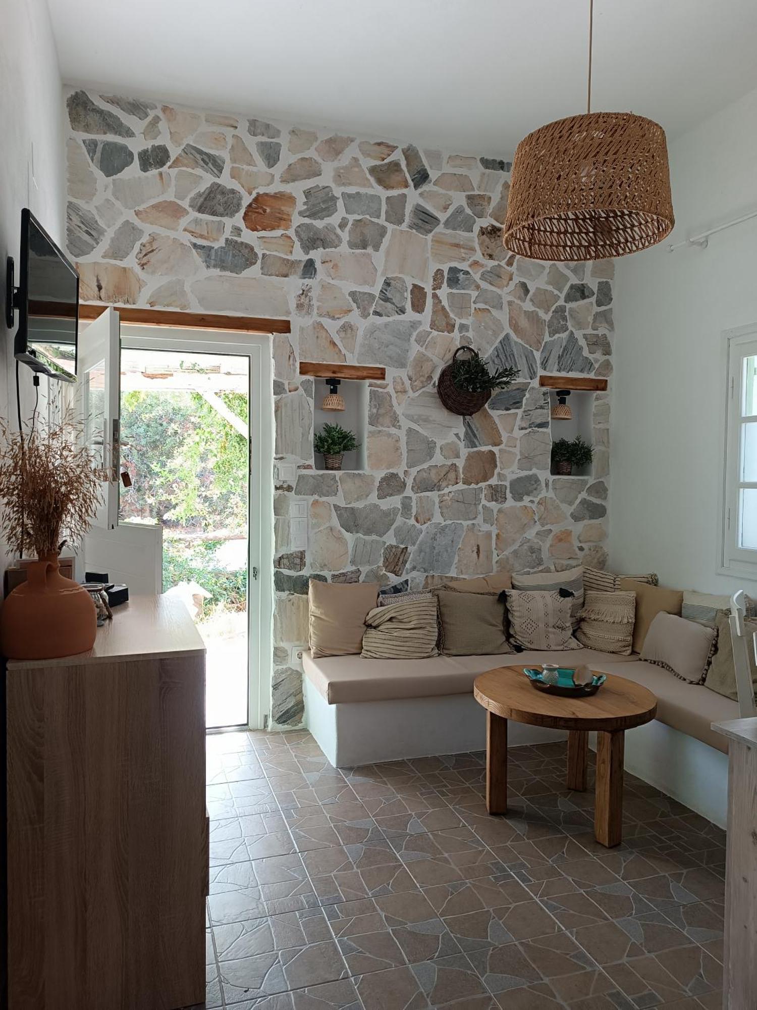 At Chrisopigi Sifnos * Chrisopigi (Sifnos)
