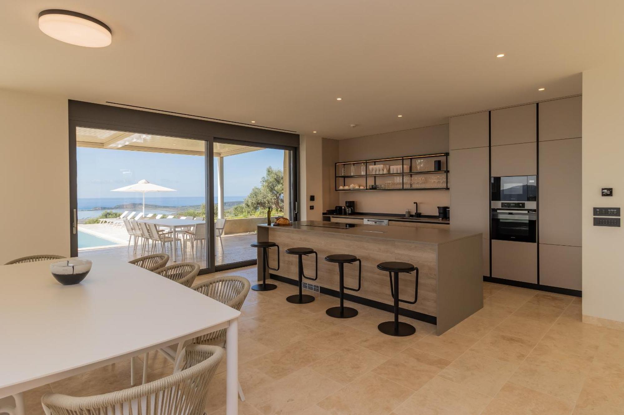 Messinian Nest Villa *