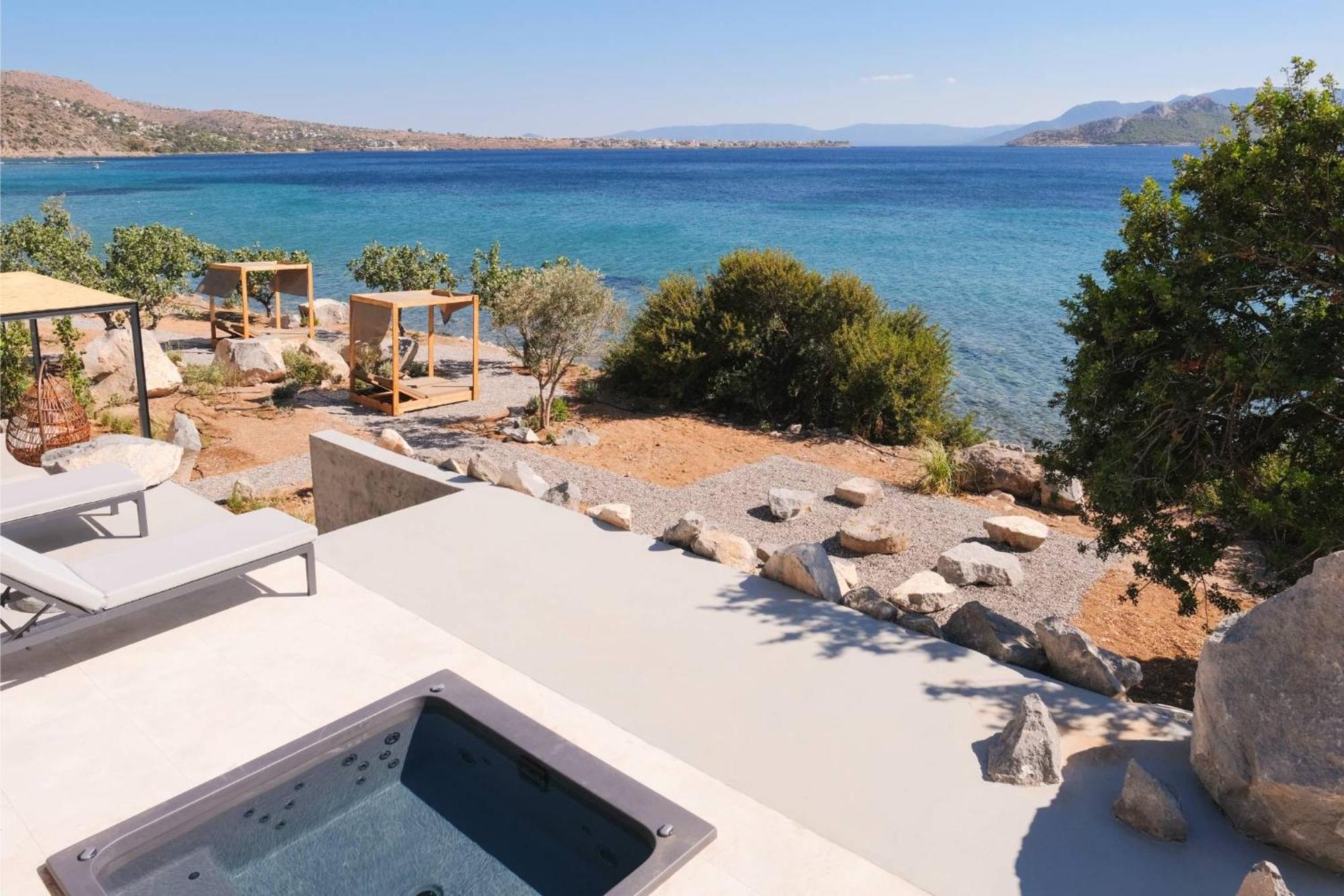 Floating Cube Aegina
