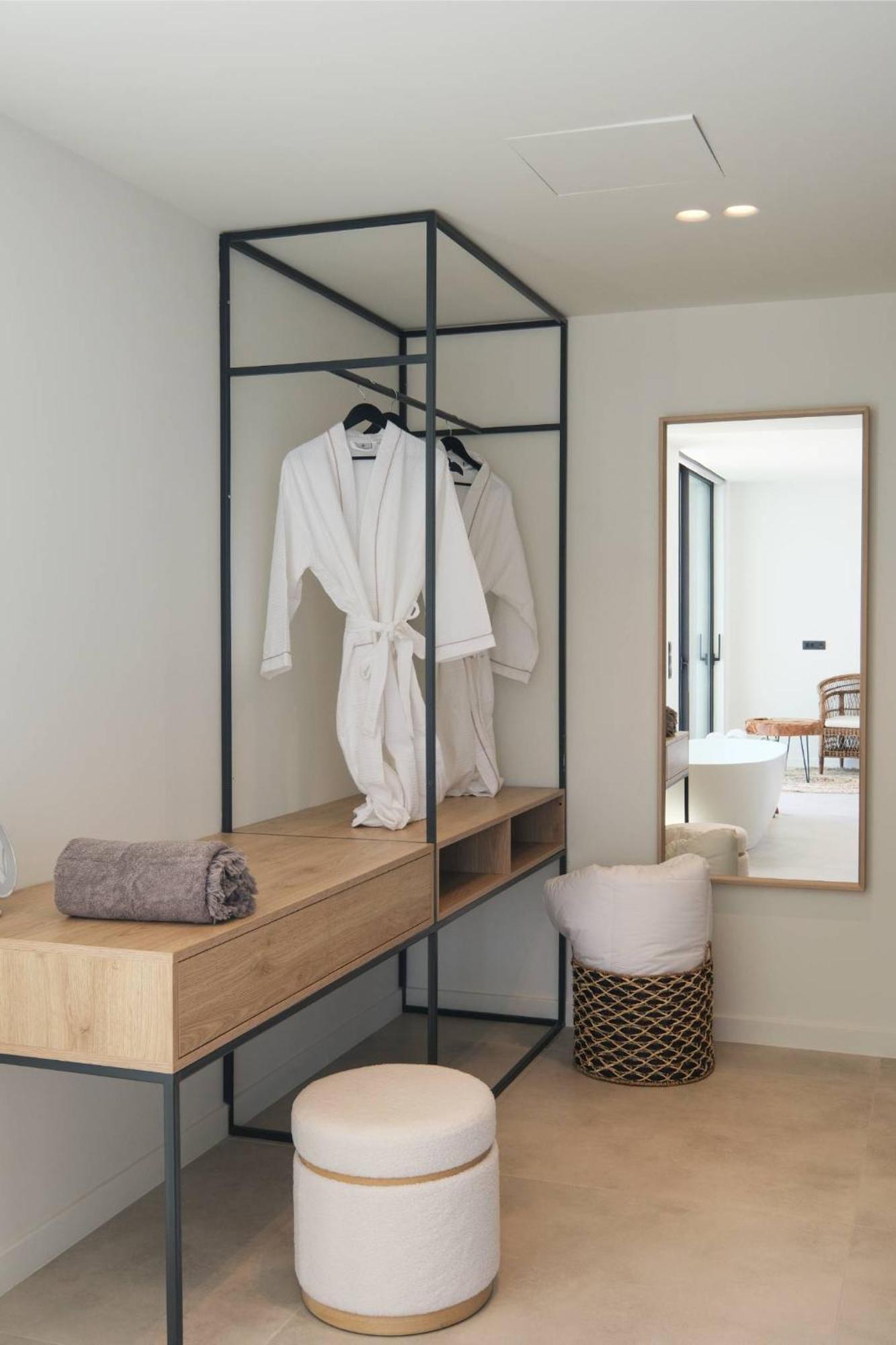Floating Cube Apartment Aegina