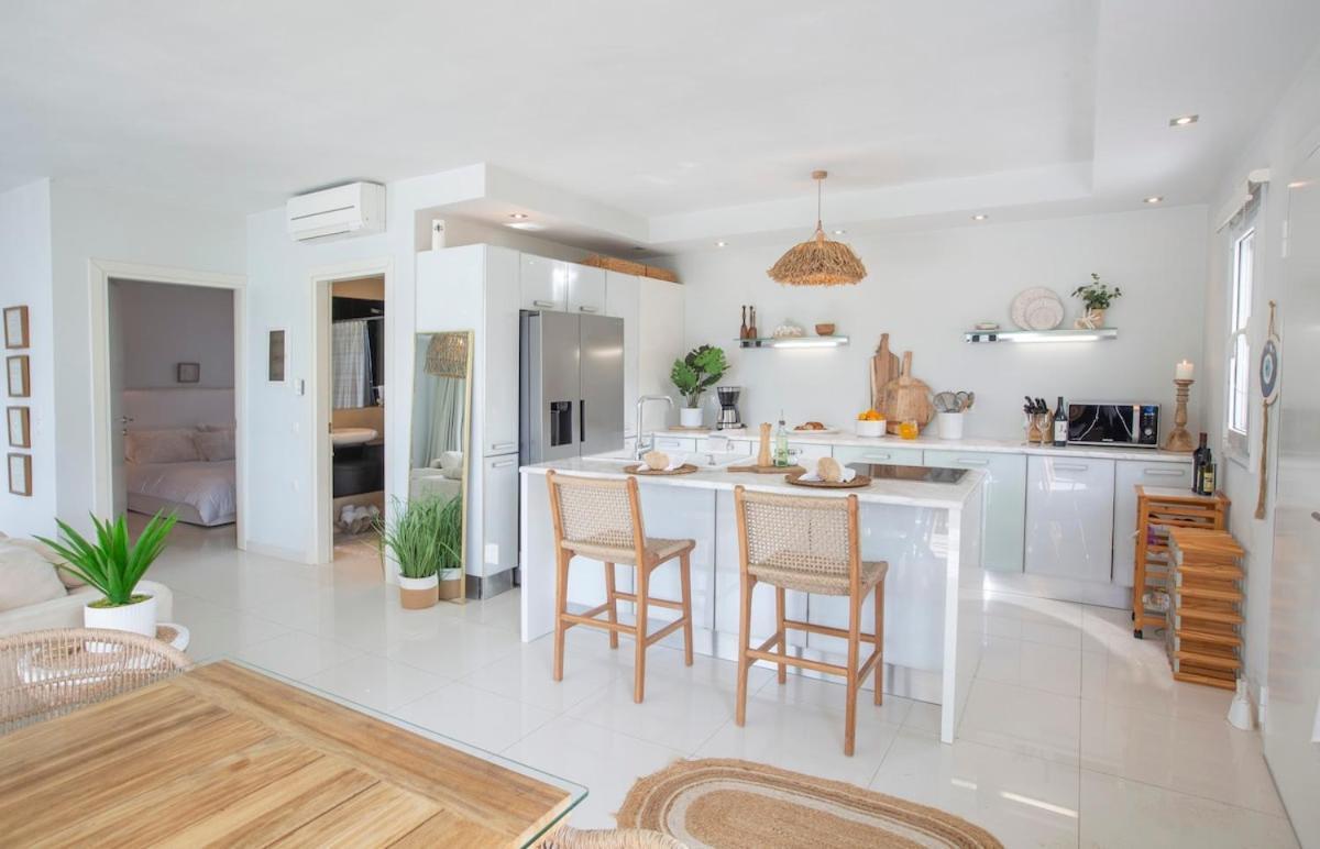 Villa Coastal Chic Luxury La Reina In Ai Giannis *