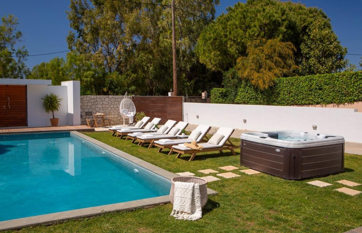 Coastal Chic Luxury La Reina In Ai Giannis *
