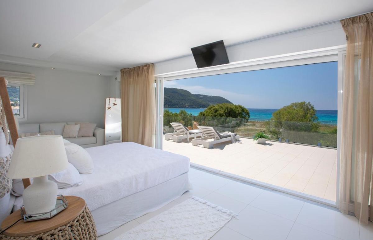 Coastal Chic Luxury La Reina In Ai Giannis