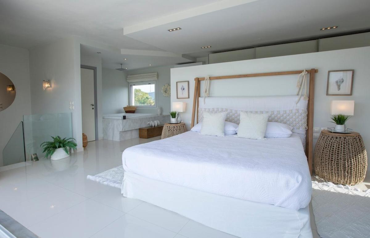 Coastal Chic Luxury La Reina In Ai Giannis Villa