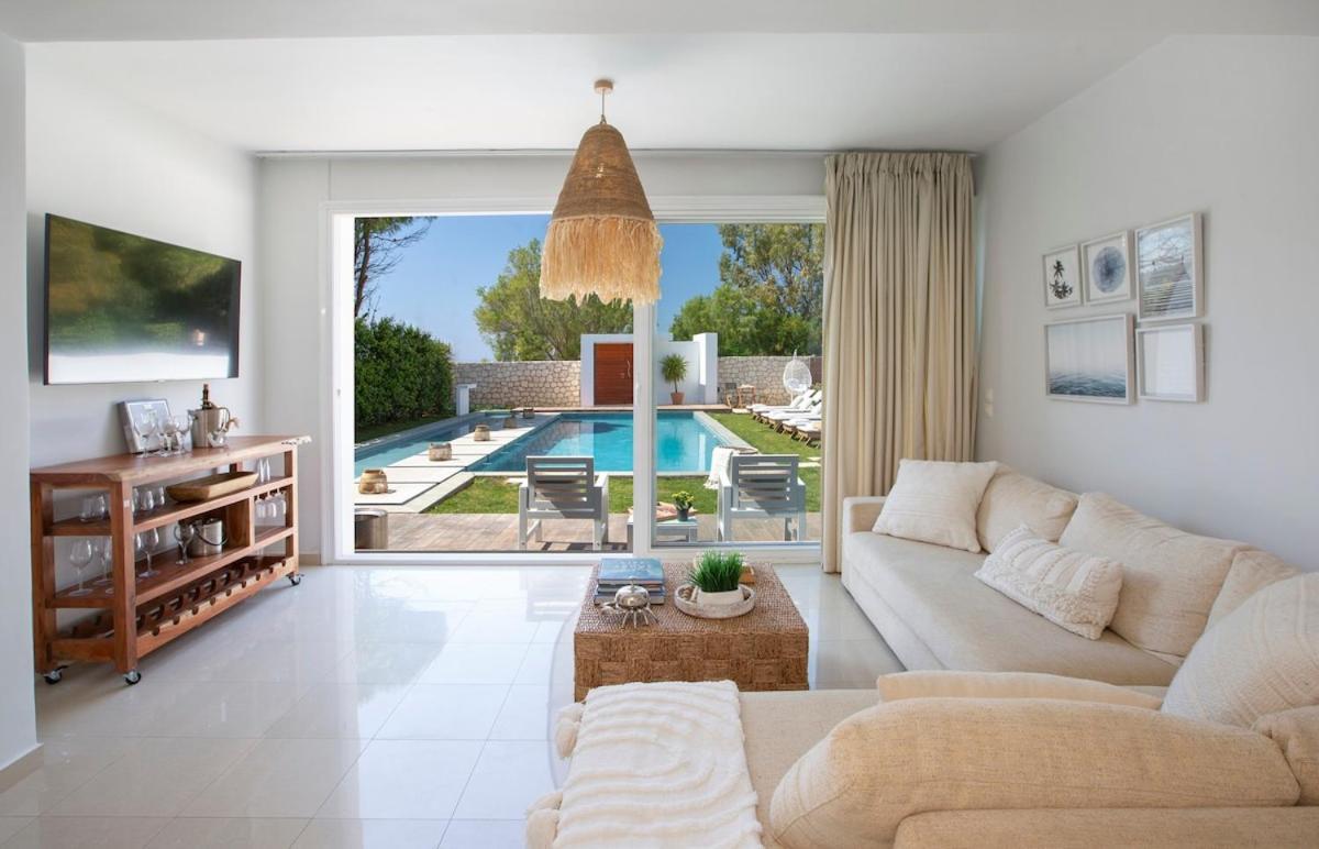 Villa Coastal Chic Luxury La Reina In Ai Giannis *