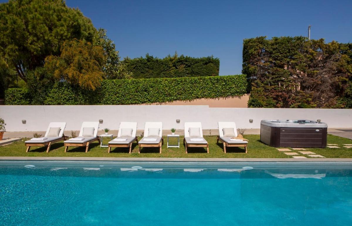 Coastal Chic Luxury La Reina In Ai Giannis *