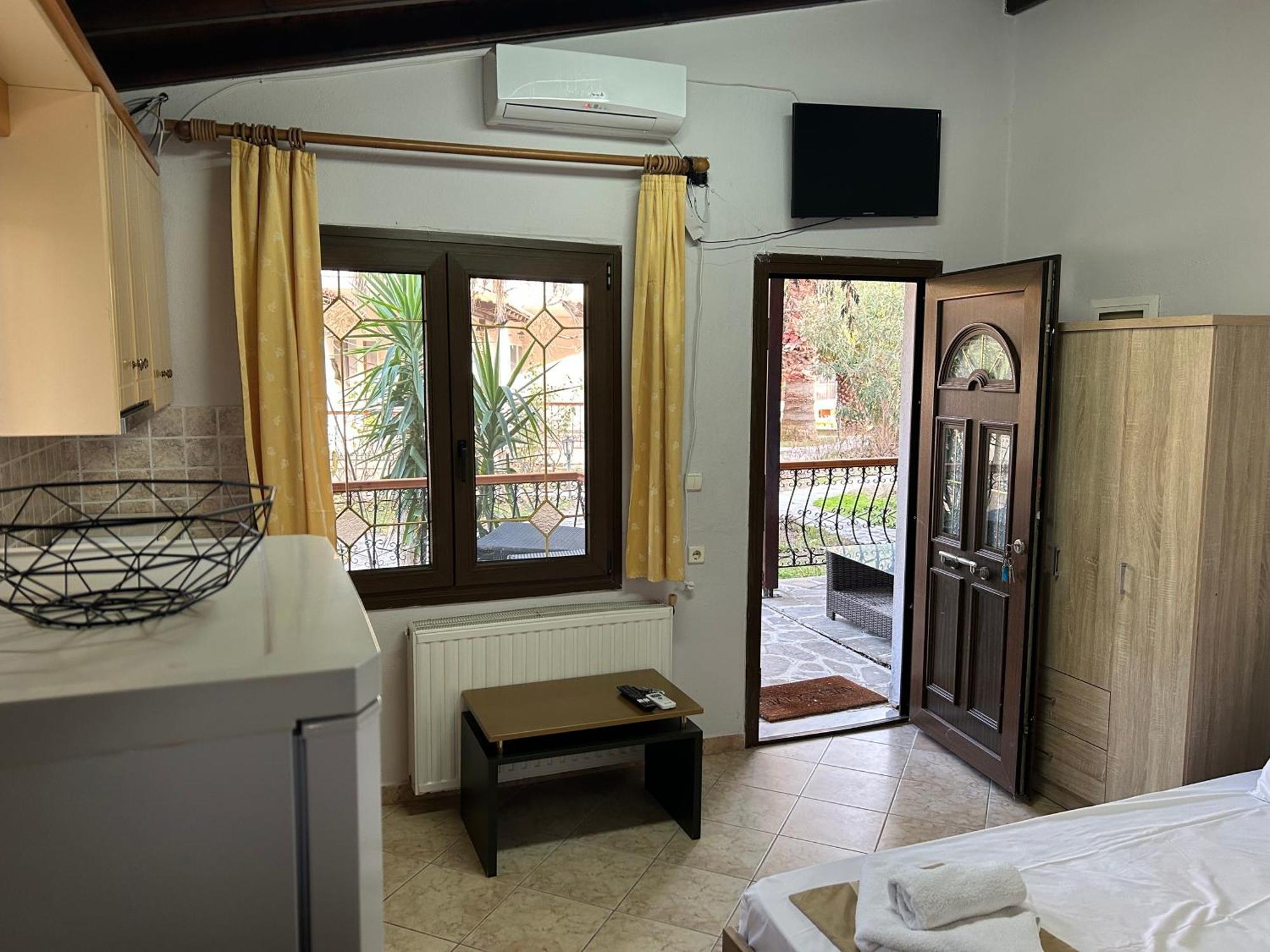Oneiro Zois Aparthotel