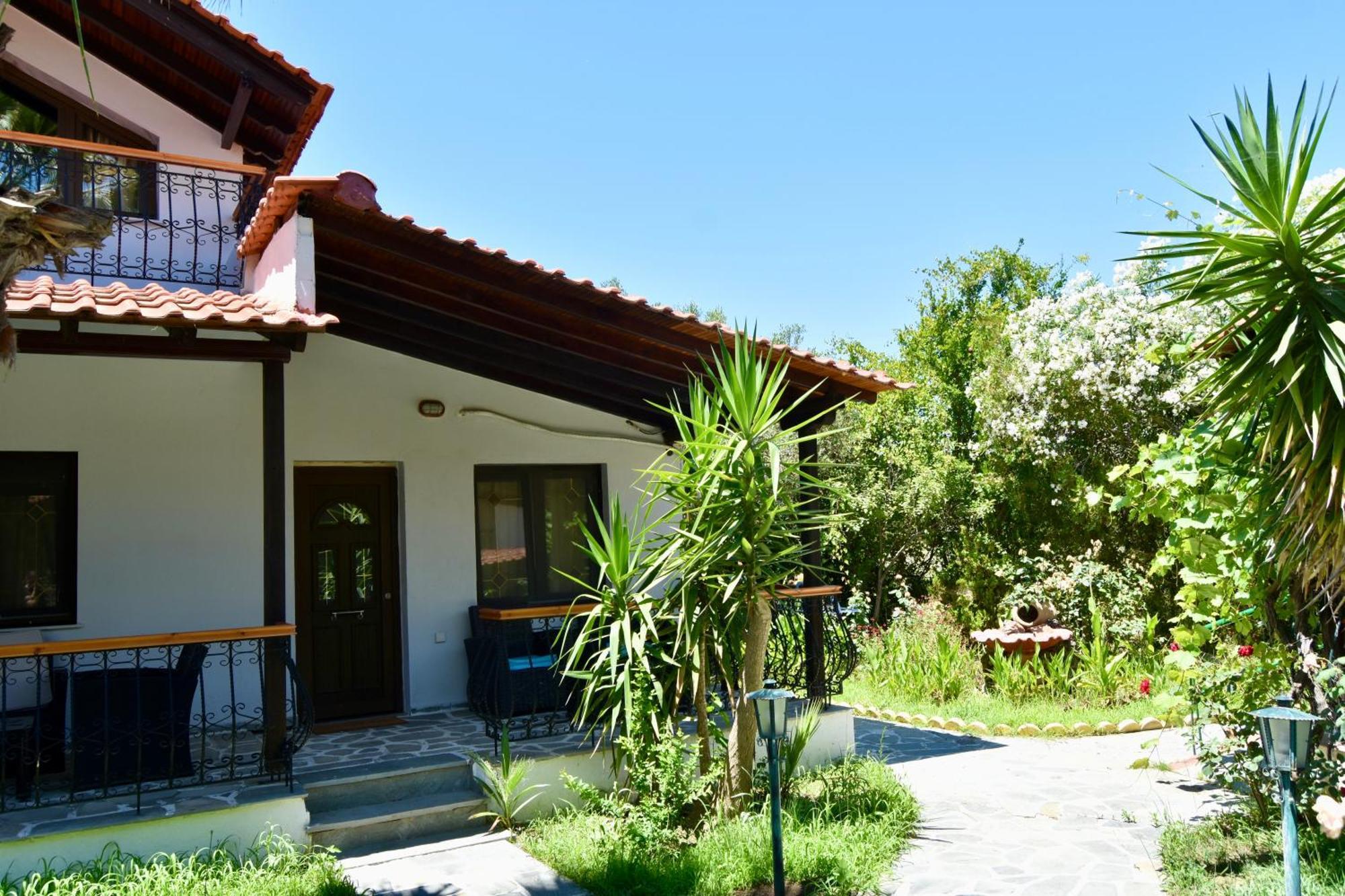 Oneiro Zois Aparthotel 2*