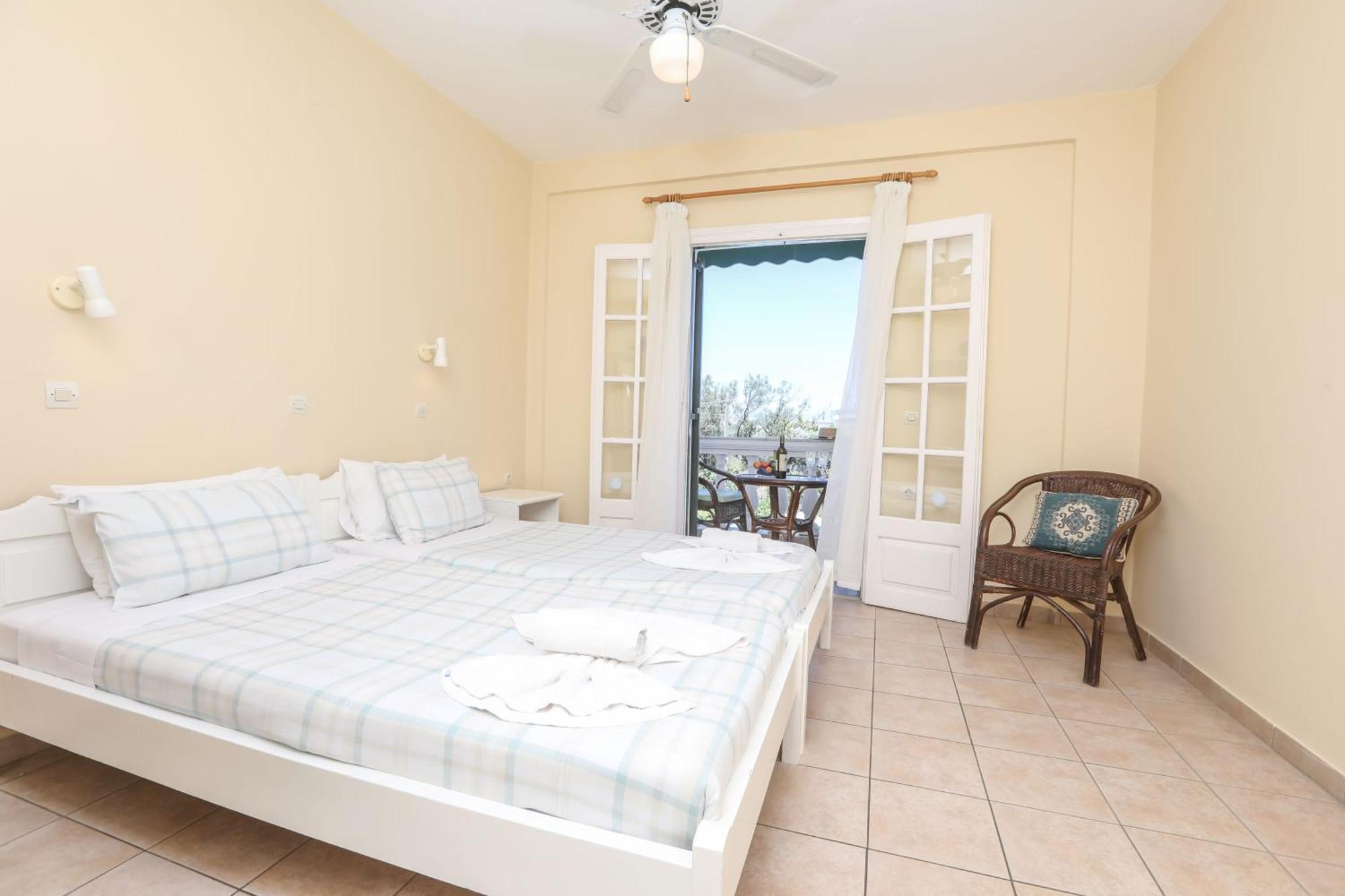 Aparthotel The Mayflower & 2*