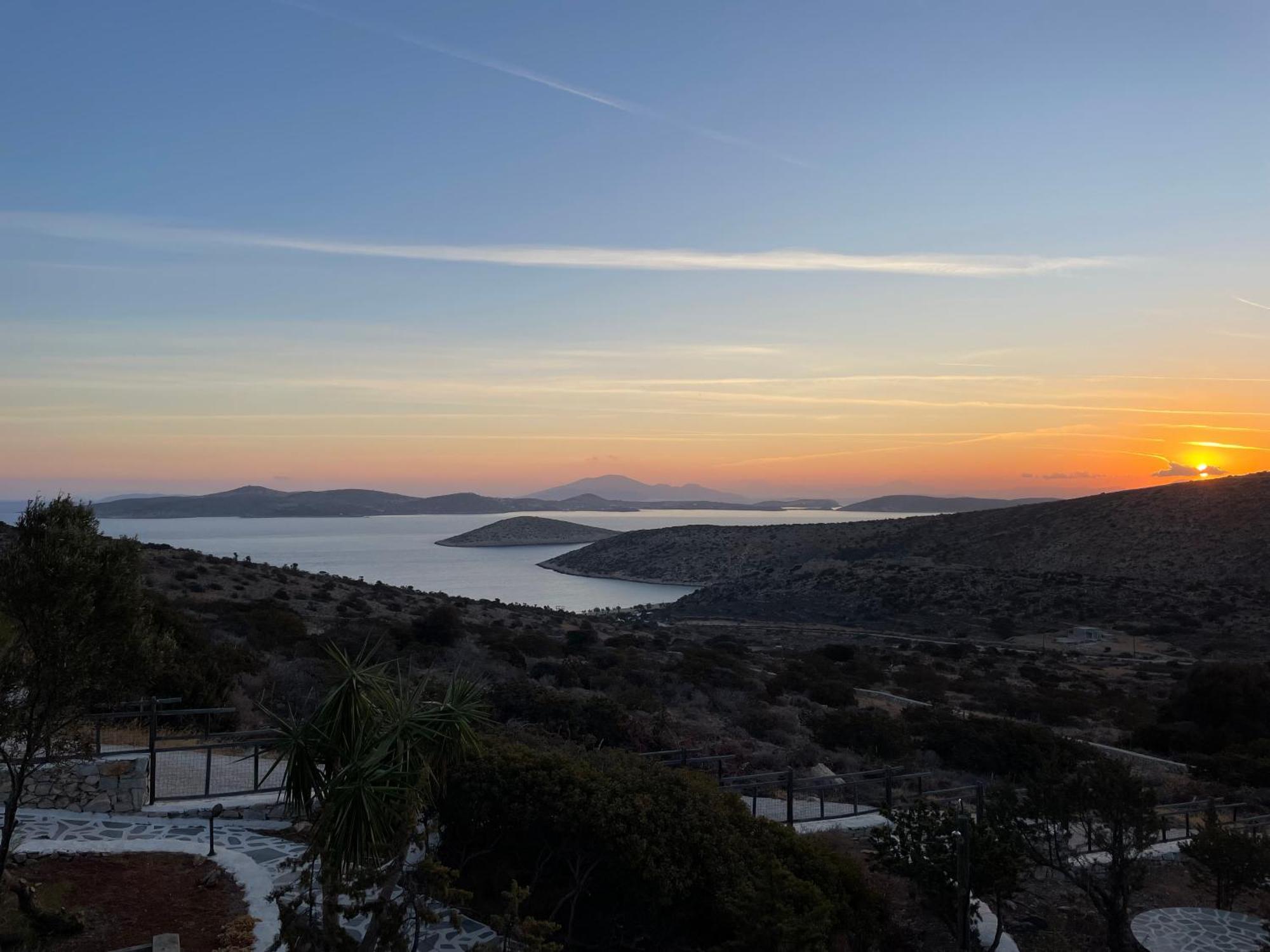 Zografos 4* Irakleia (Naxos)