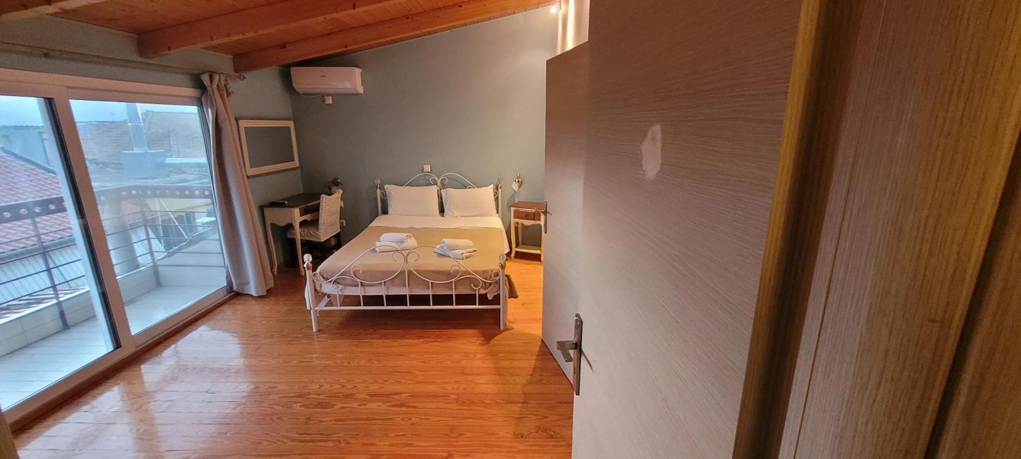 Center * Lefkada City