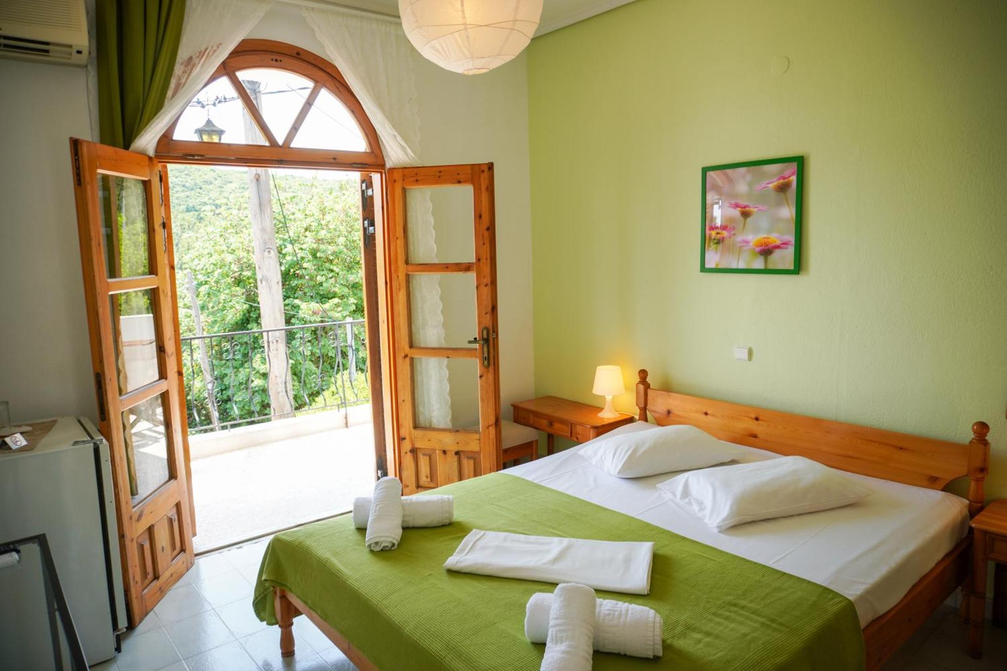 Irida 'n' Pool Guest house *