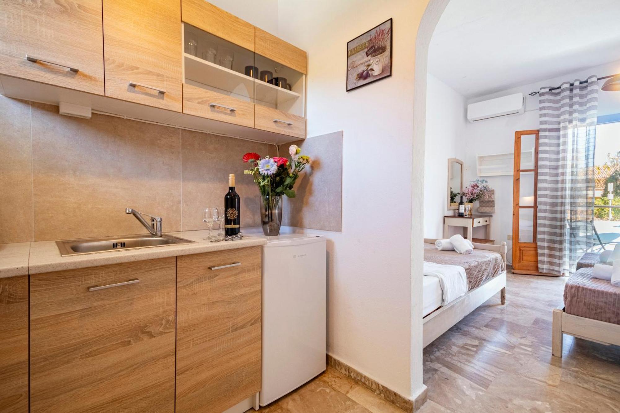Apollo Apartment