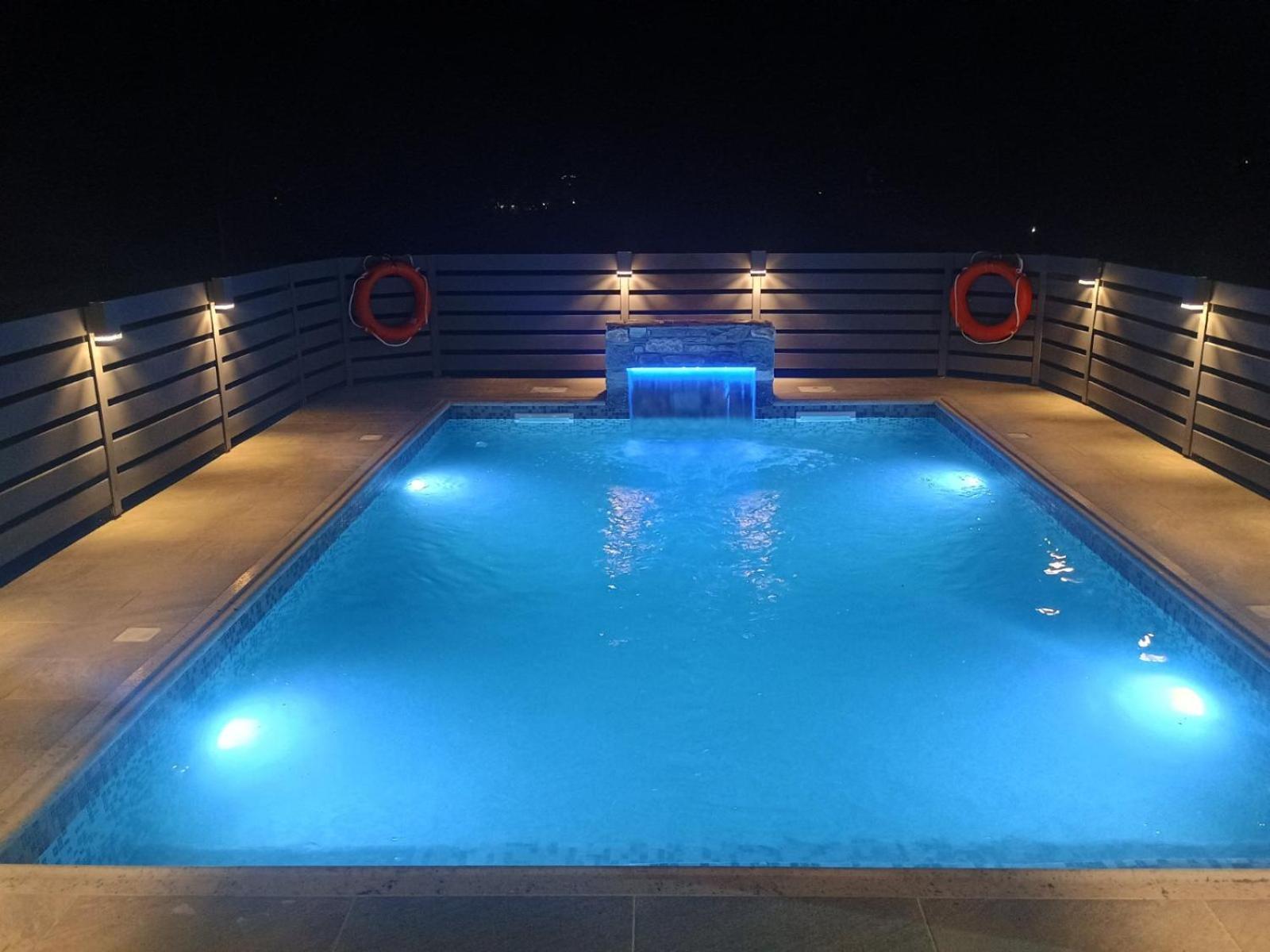 Parisi Naxos Deluxe Holiday home Agkidia
