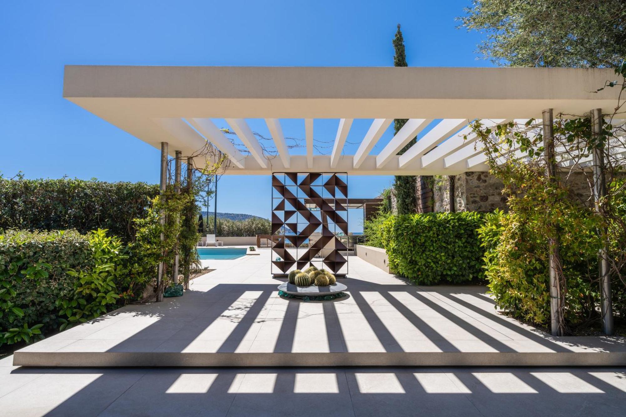 Villa The Every Athens Beachfront Retreat *