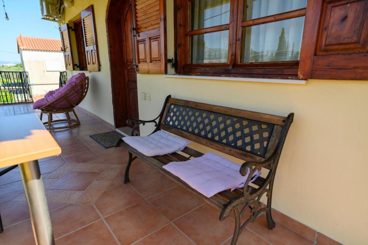 'helen' Traditional Seaside House Near To Eretria Holiday home *
