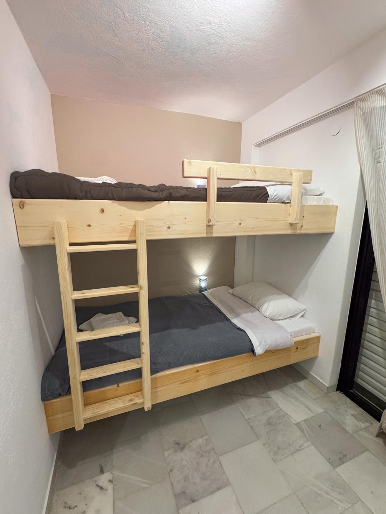 Apartment Cozy Seaside Renovated & Peaceful Porto Rafti