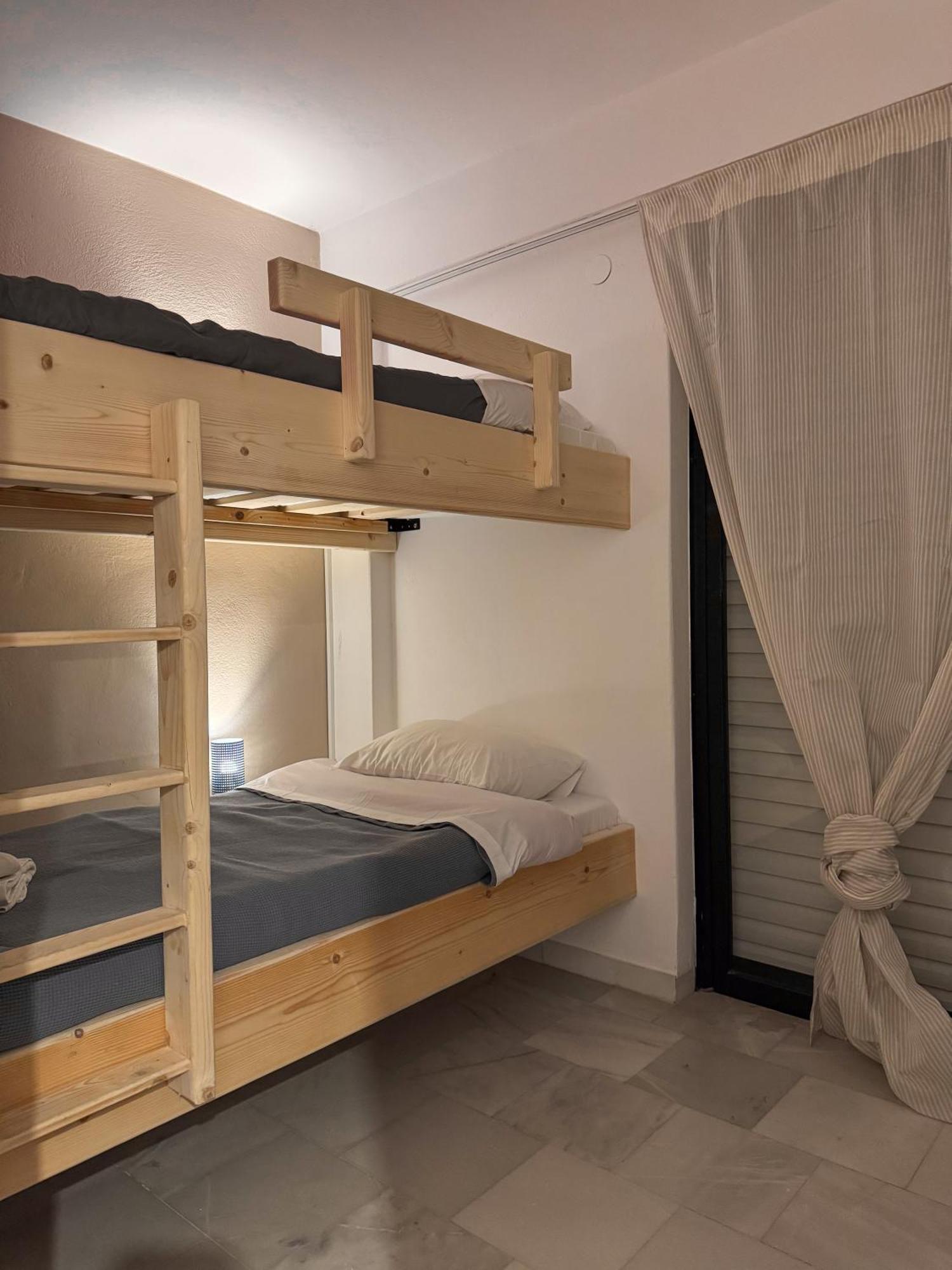 Cozy Seaside Renovated & Peaceful