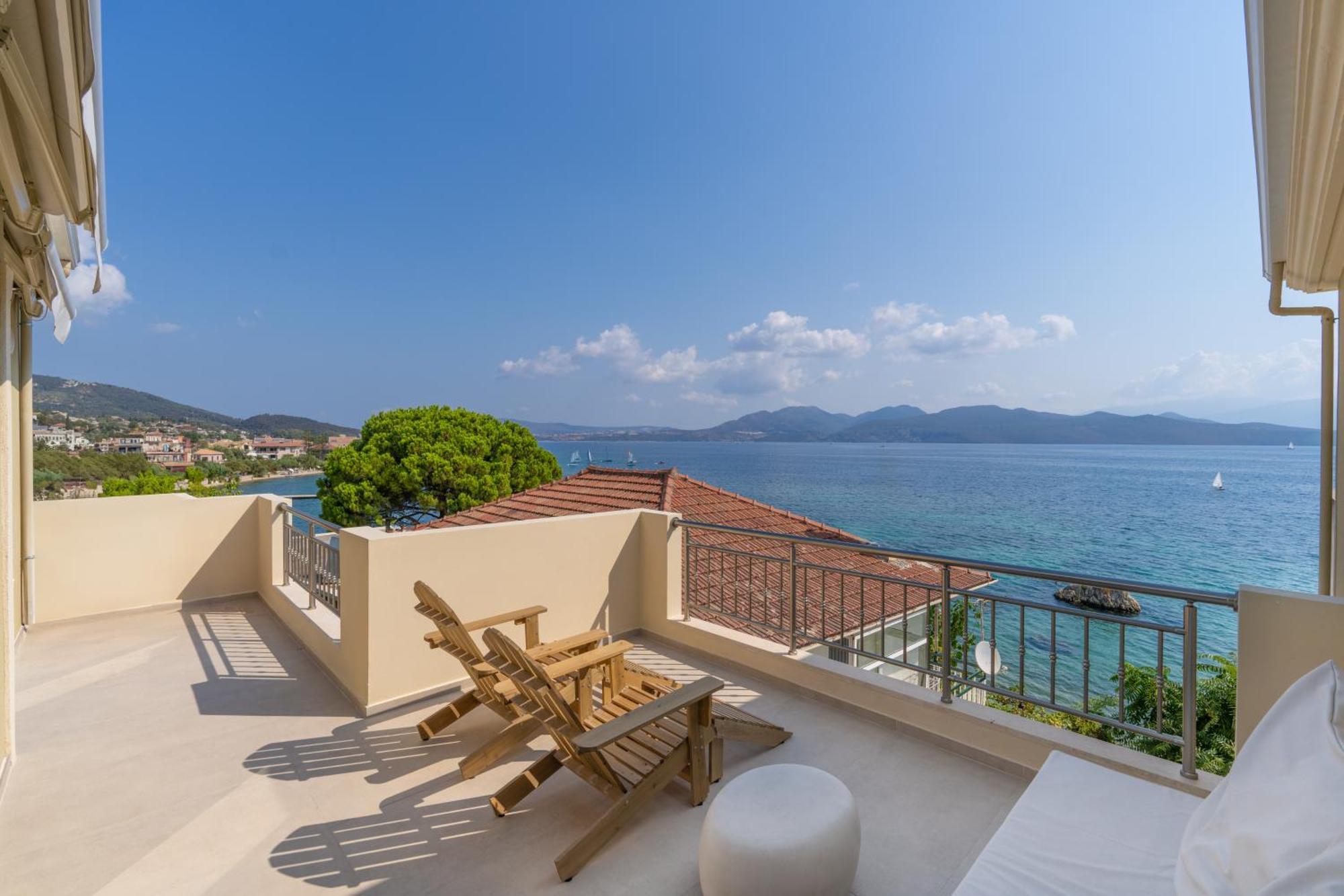 Seaside Luxury Nikiana