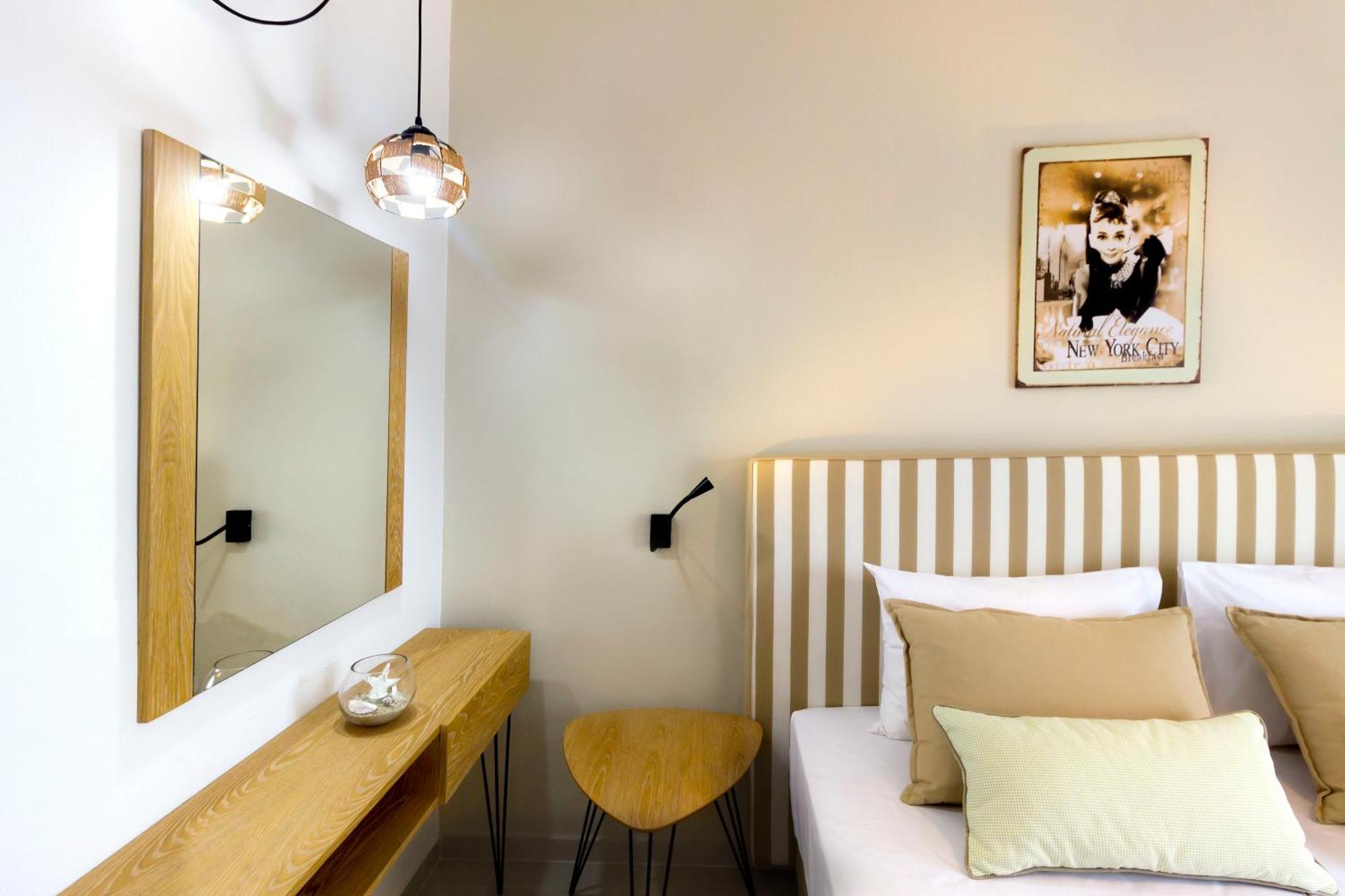 Evripidis Hotel *