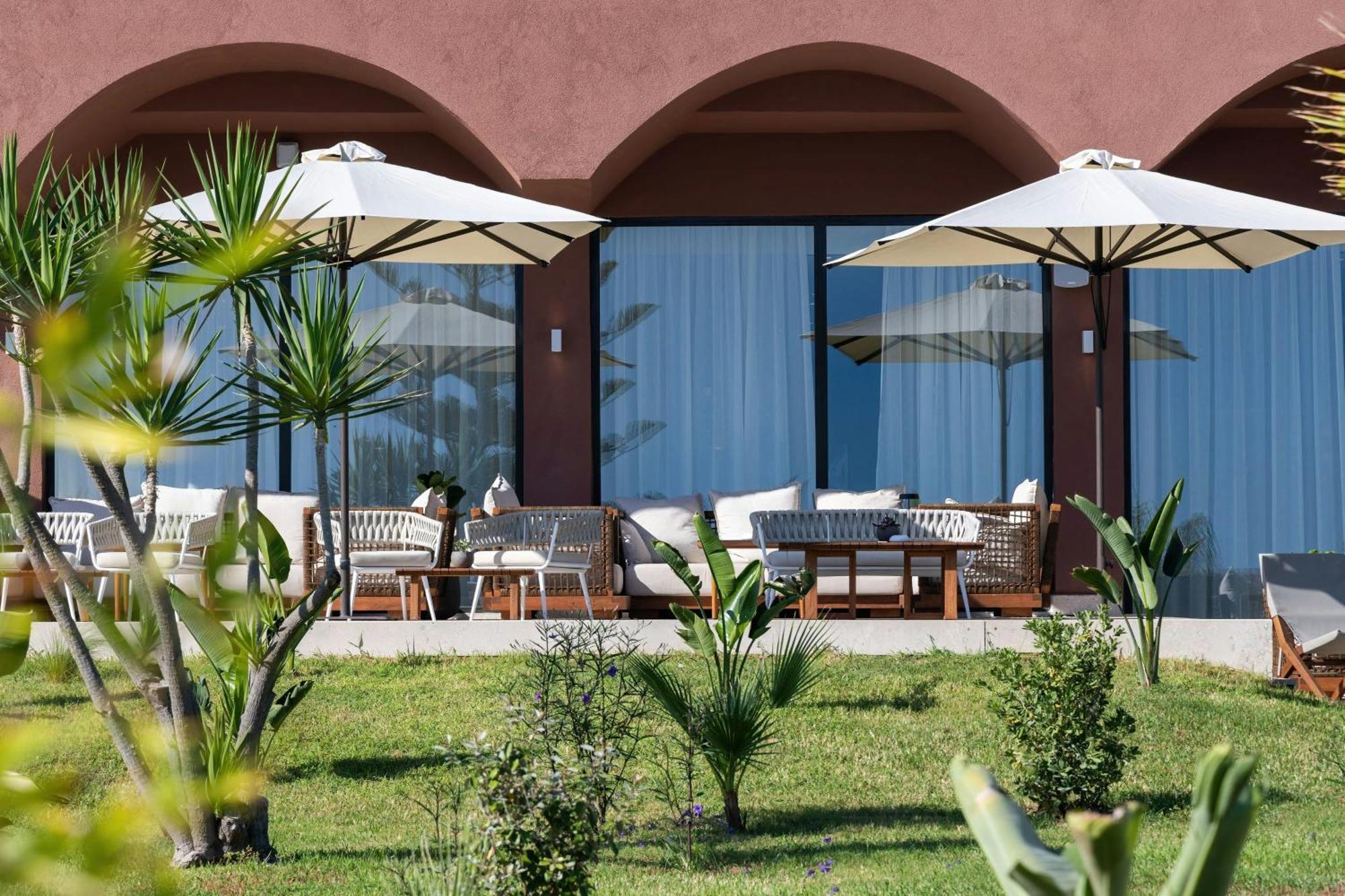 Domes Aulus Zante, Inclusive, Autograph Collection