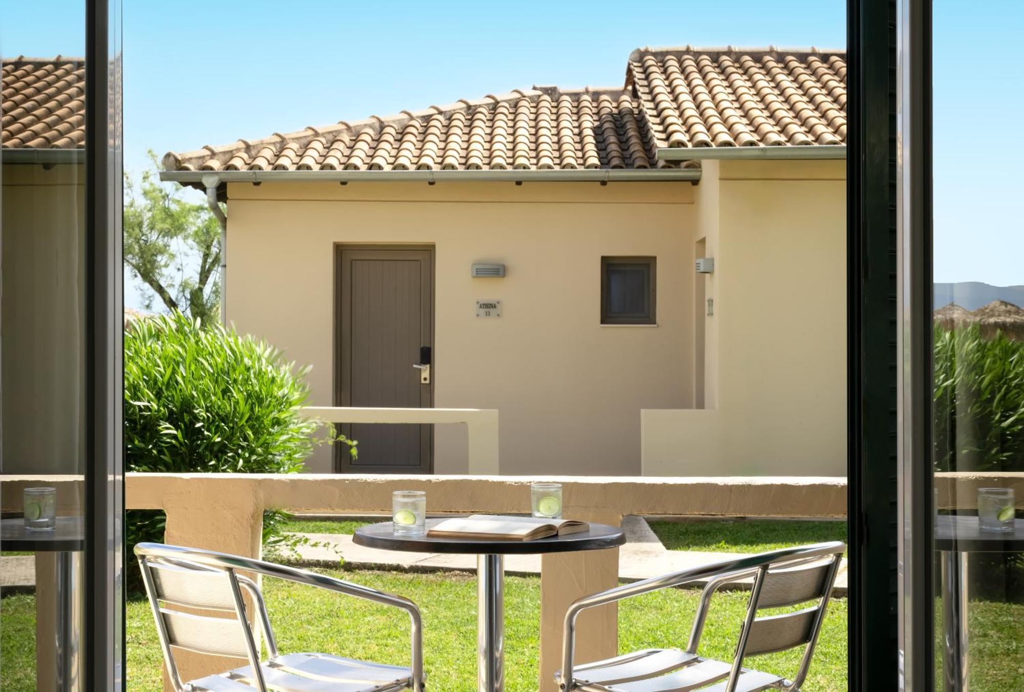 Hotel Messonghi