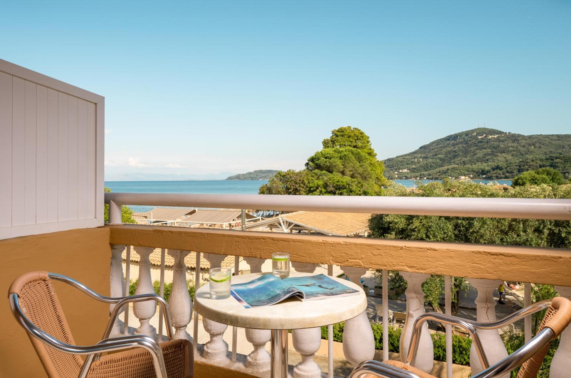 Messonghi Hotel 4*