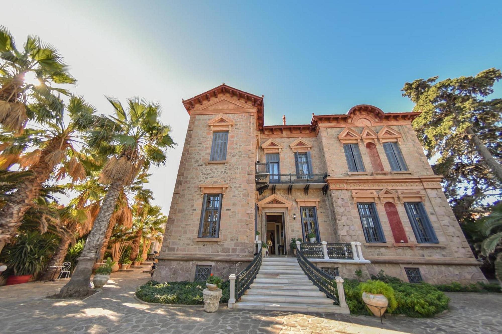 The Loriet Aparthotel