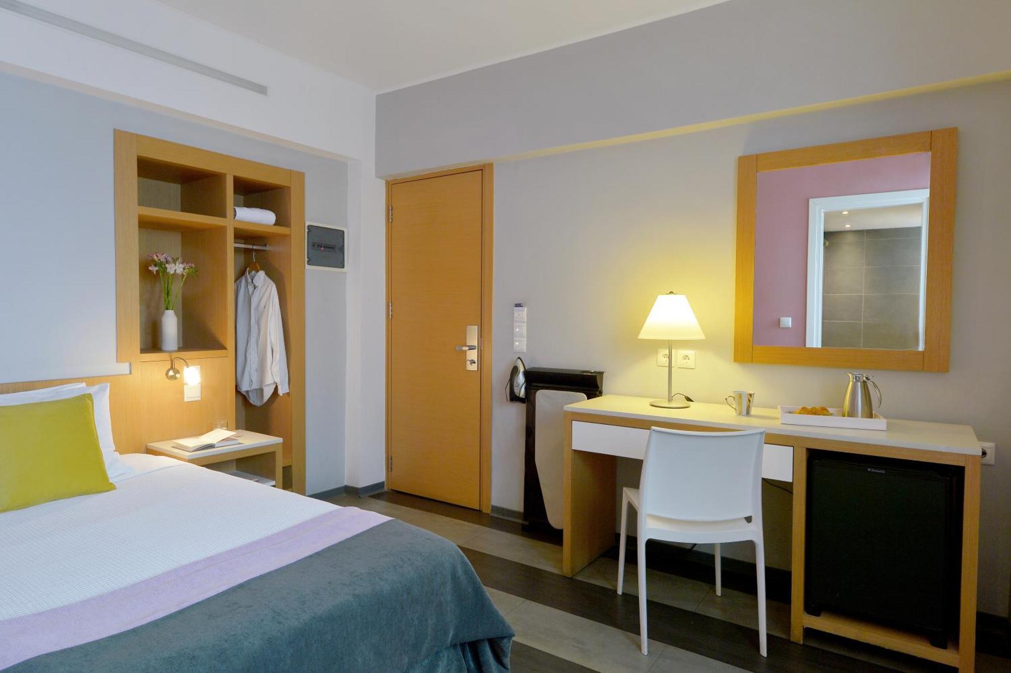 Hotel Airotel Galaxy 4*