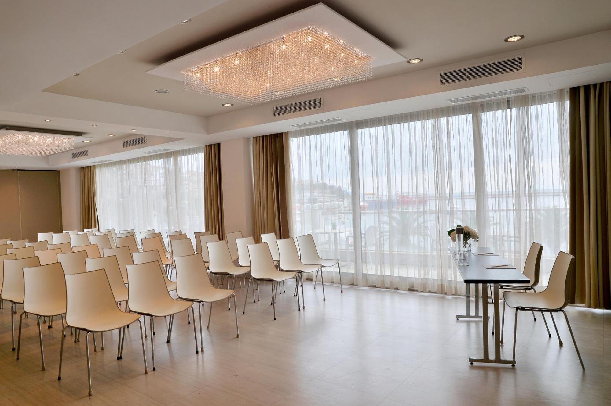 Airotel Galaxy Hotel