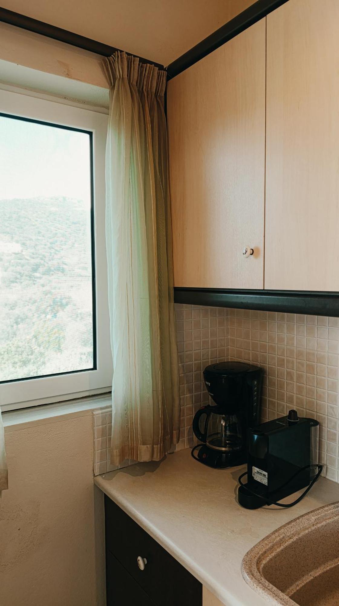 Antonis Apts, Physio Fitness Retreats * Plakias