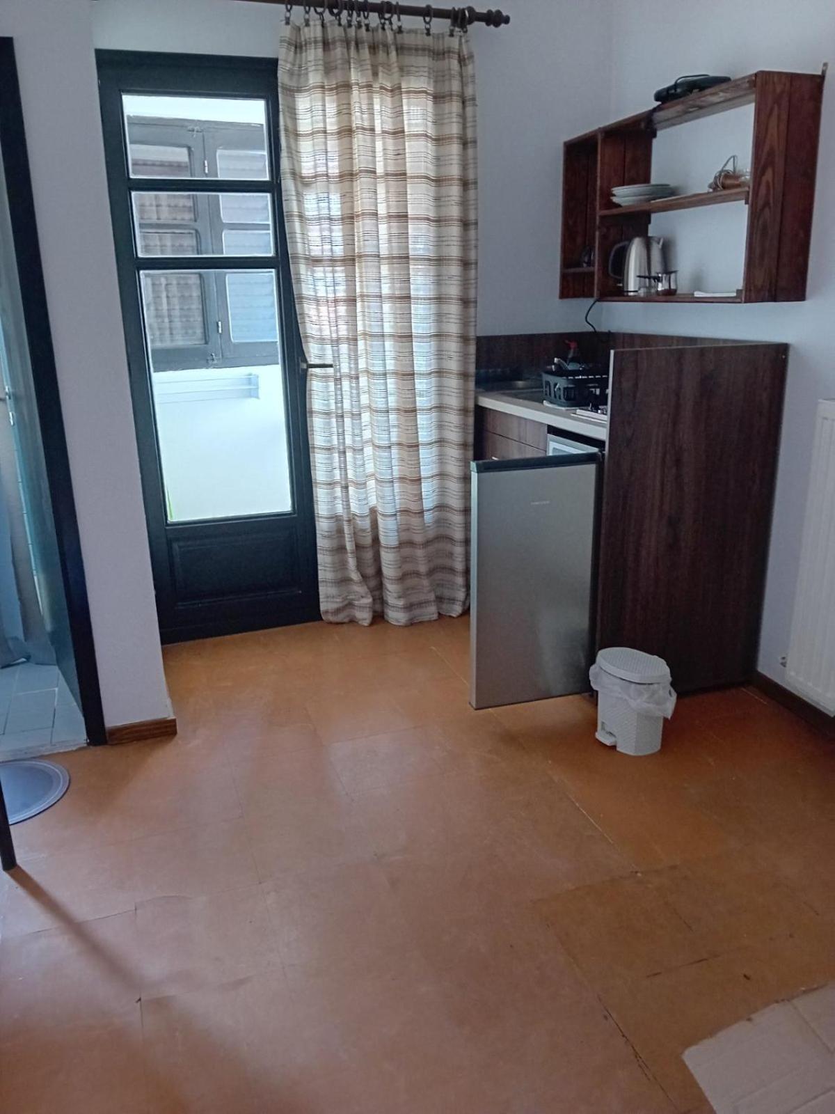 Kostas - ενοικιαζόμενα με κουζινάκι Apartment