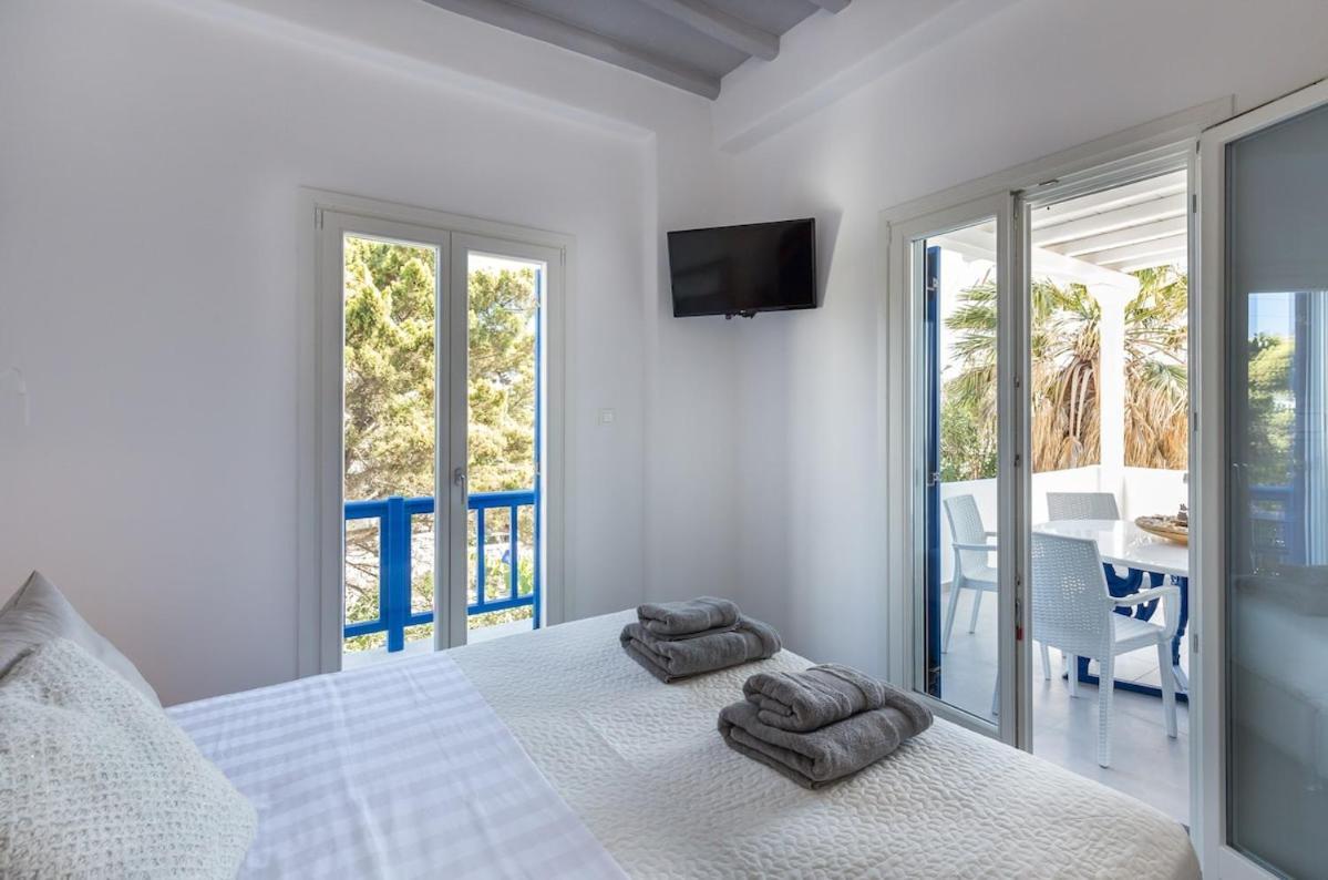 Iliana 1 & 2 W Shared Pool, Ornos, Mykonos *